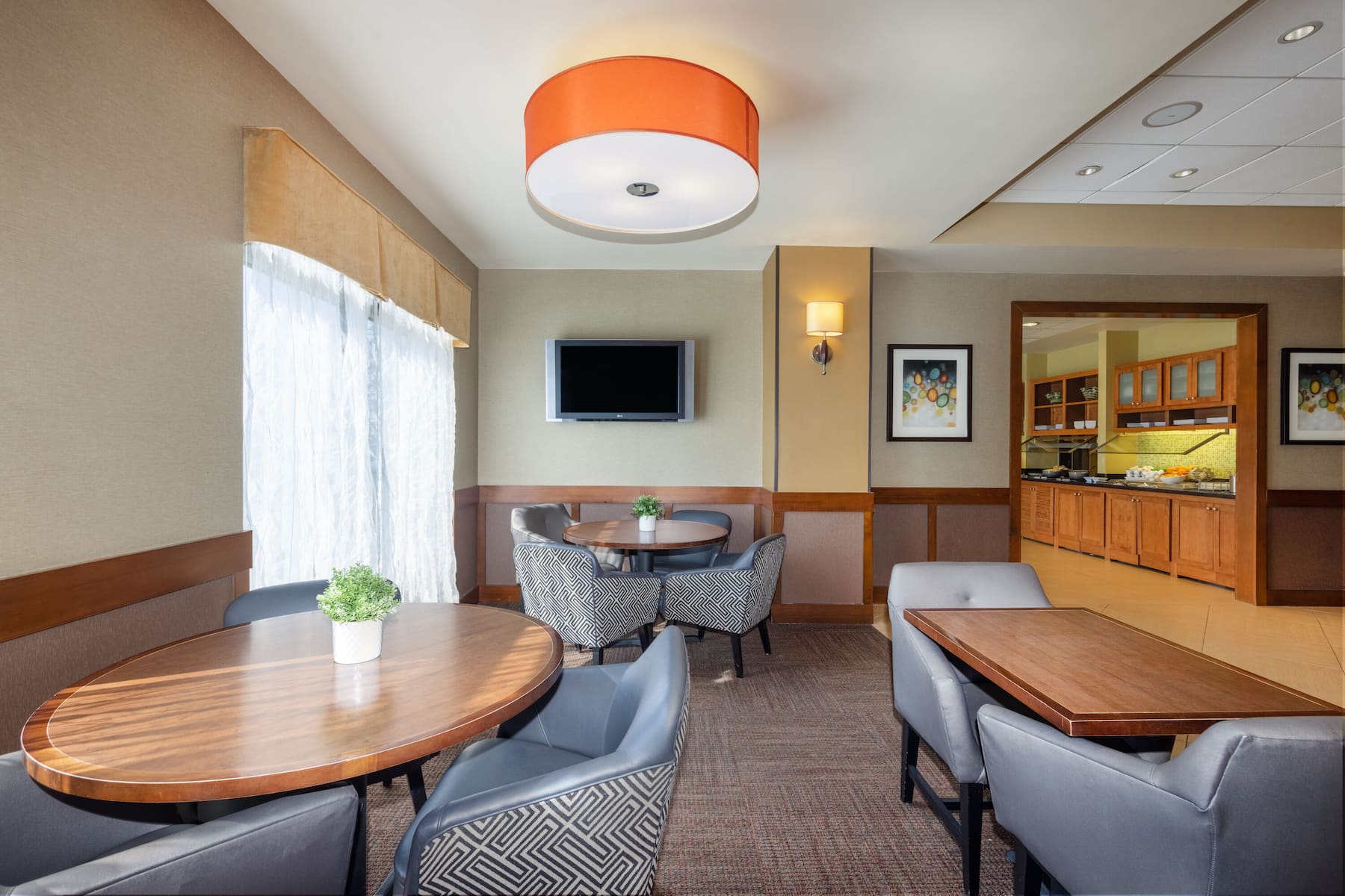 Free breakfast at Wyndham Garden Kansas City Airport in Kansas City, Missouri
