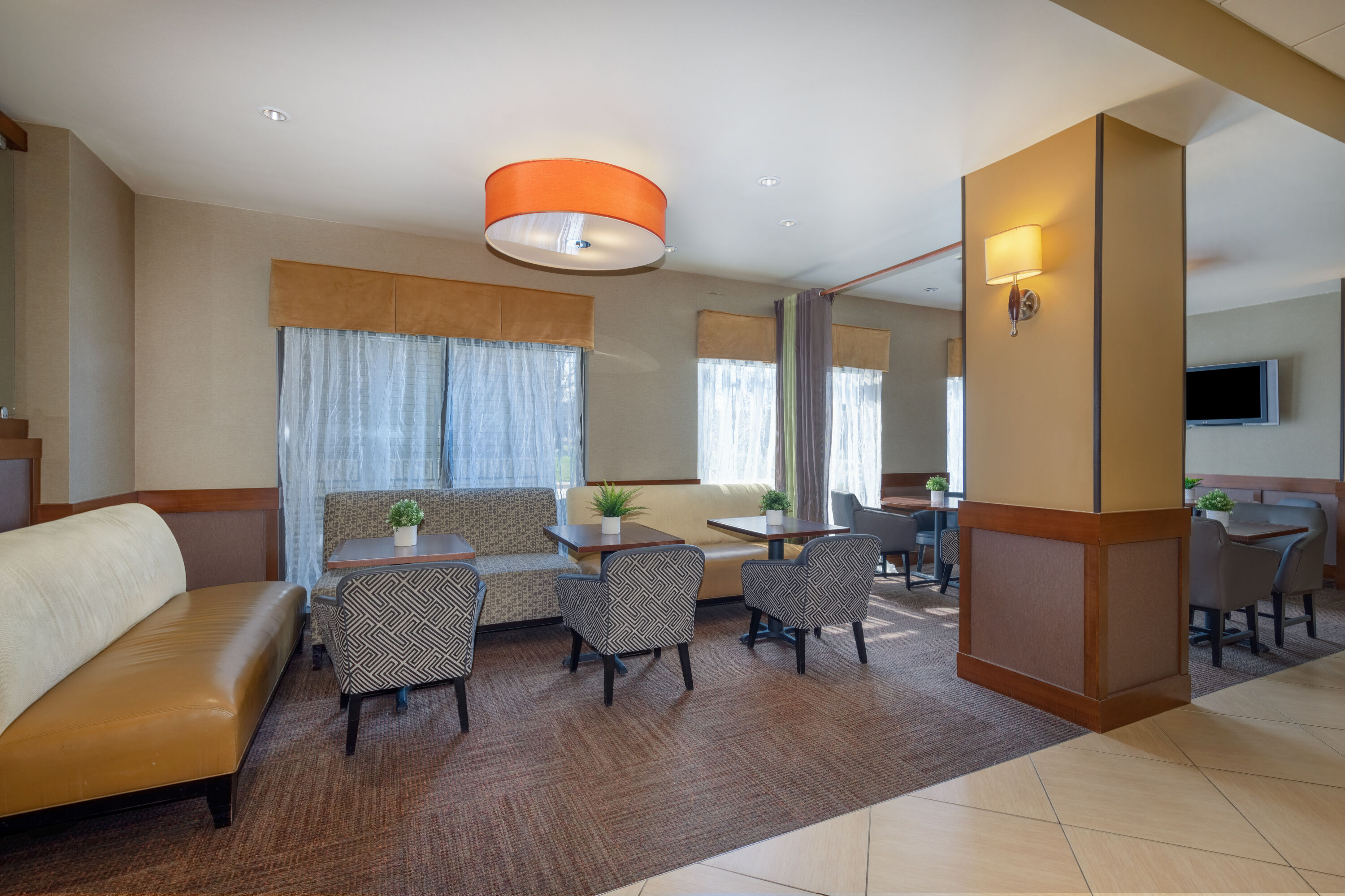 Wyndham Garden Kansas City Airport | Kansas City, MO Hotels