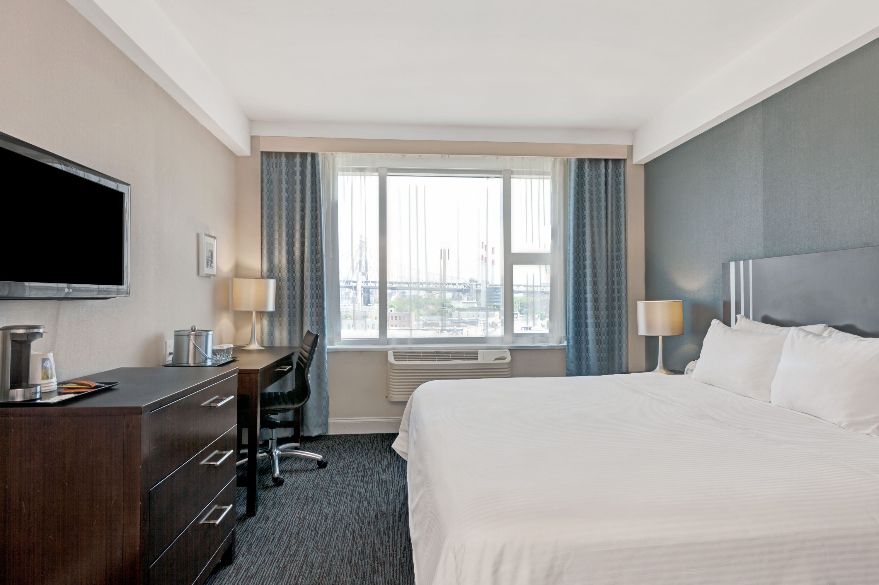 Wyndham Garden Long Island City | Long Island City, NY Hotels