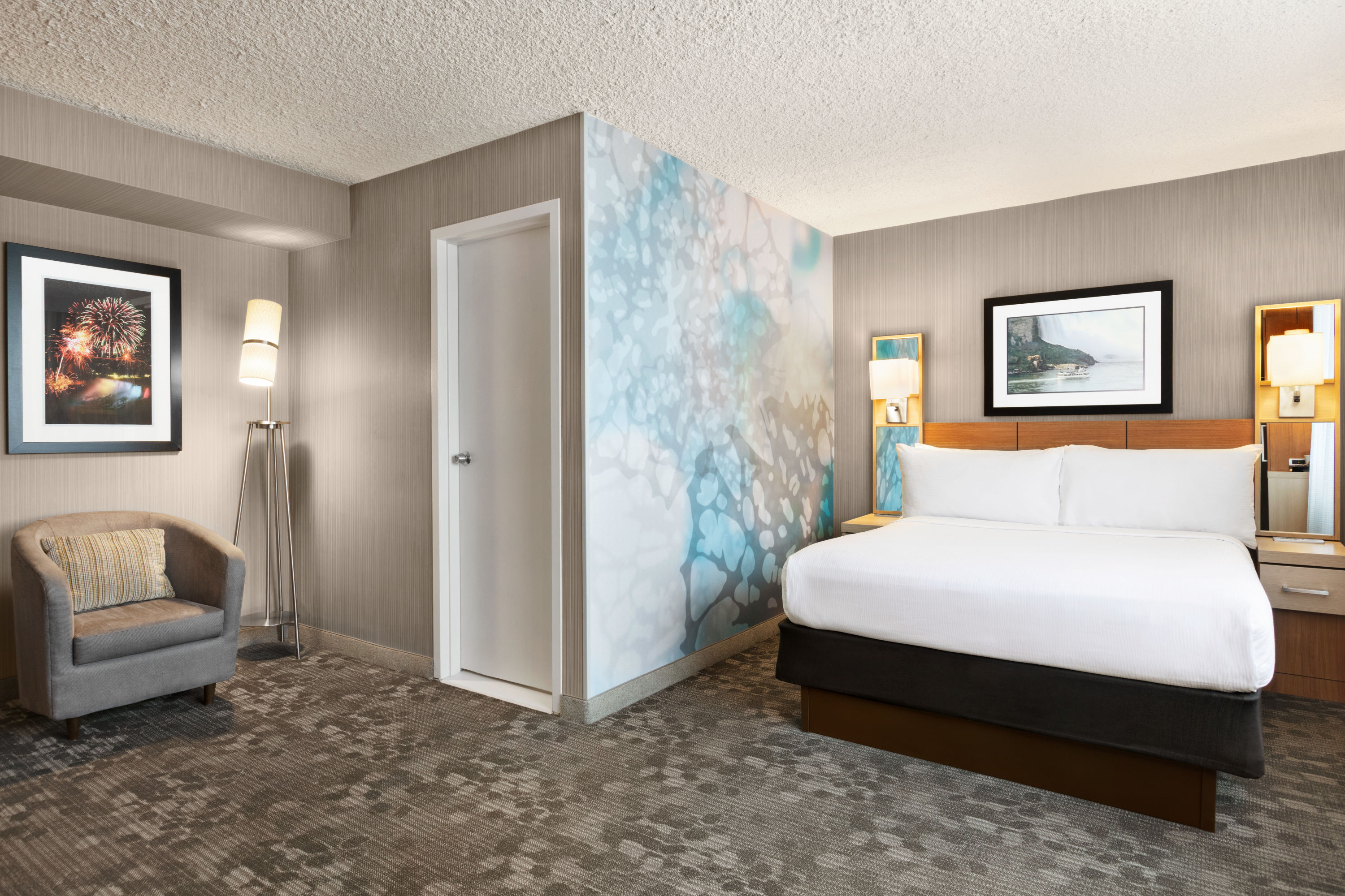 Howard Johnson by Wyndham Closest to the Falls and Casino in NY
