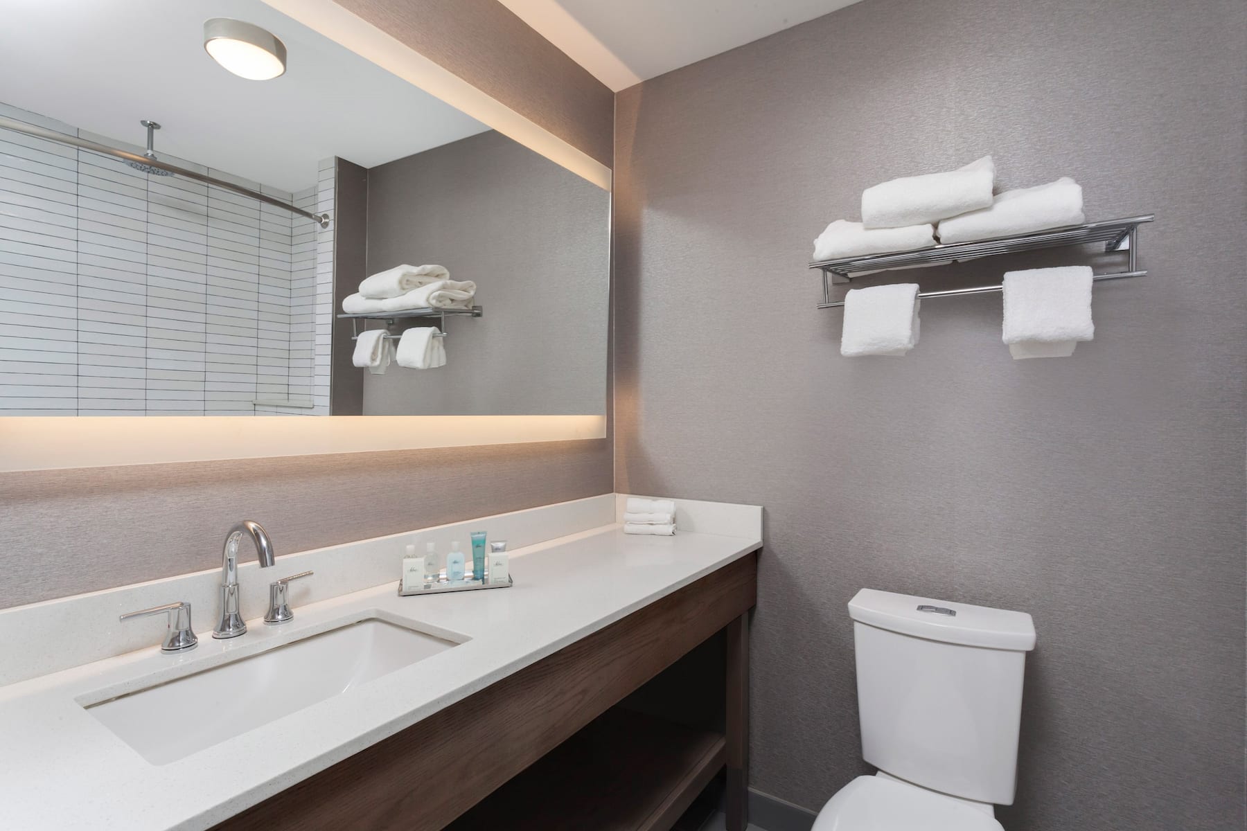 Guest room bath at the Wyndham Garden LaGuardia South in Rego Park, New York