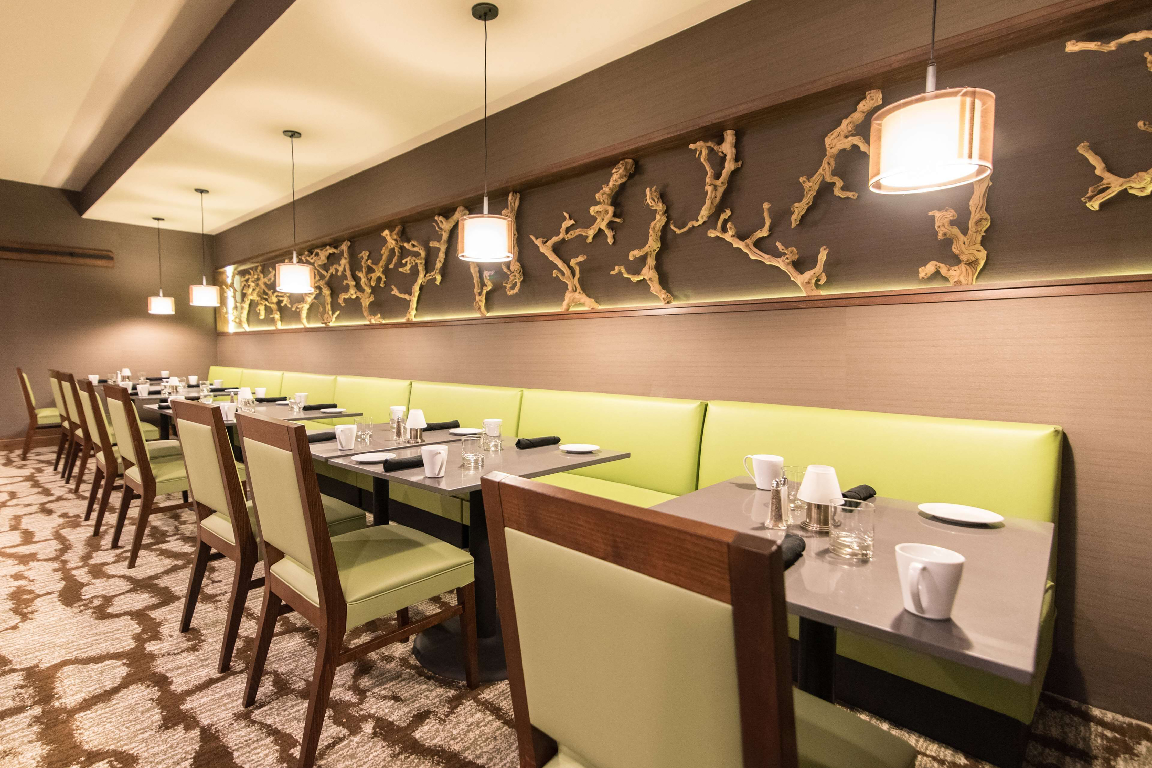 Wyndham Garden Westlake restaurant in Westlake, Ohio