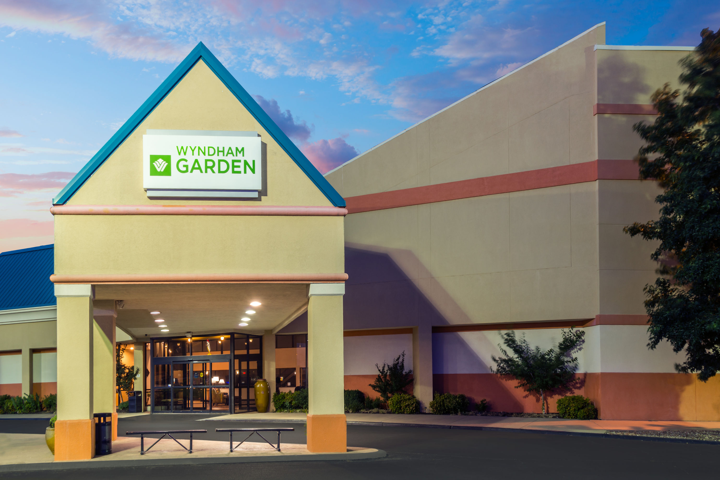 Exterior Dusk Image of Wyndham Garden Stillwater hotel in Stillwater, Oklahoma