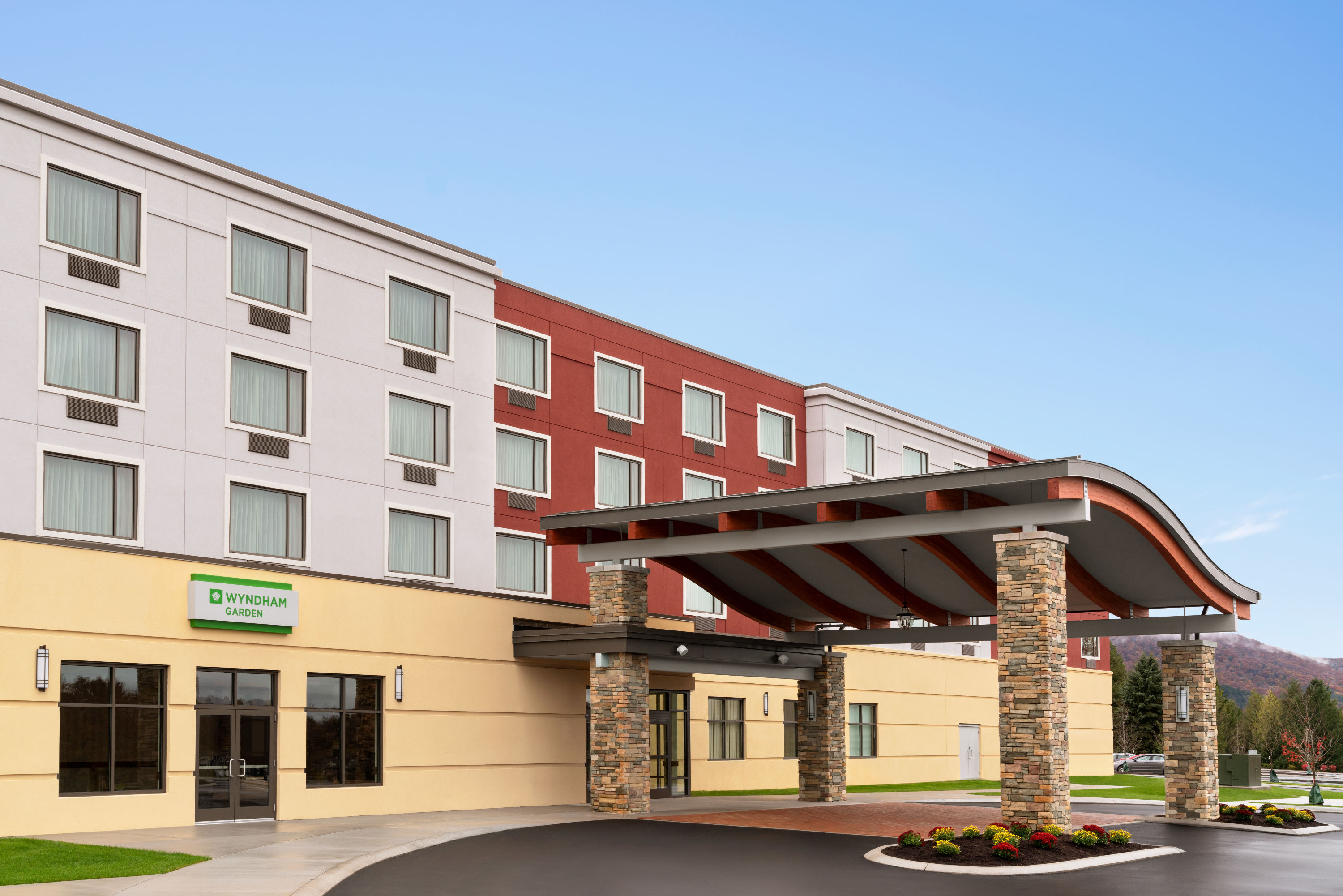 Exterior of Wyndham Garden State College hotel in Boalsburg, Pennsylvania