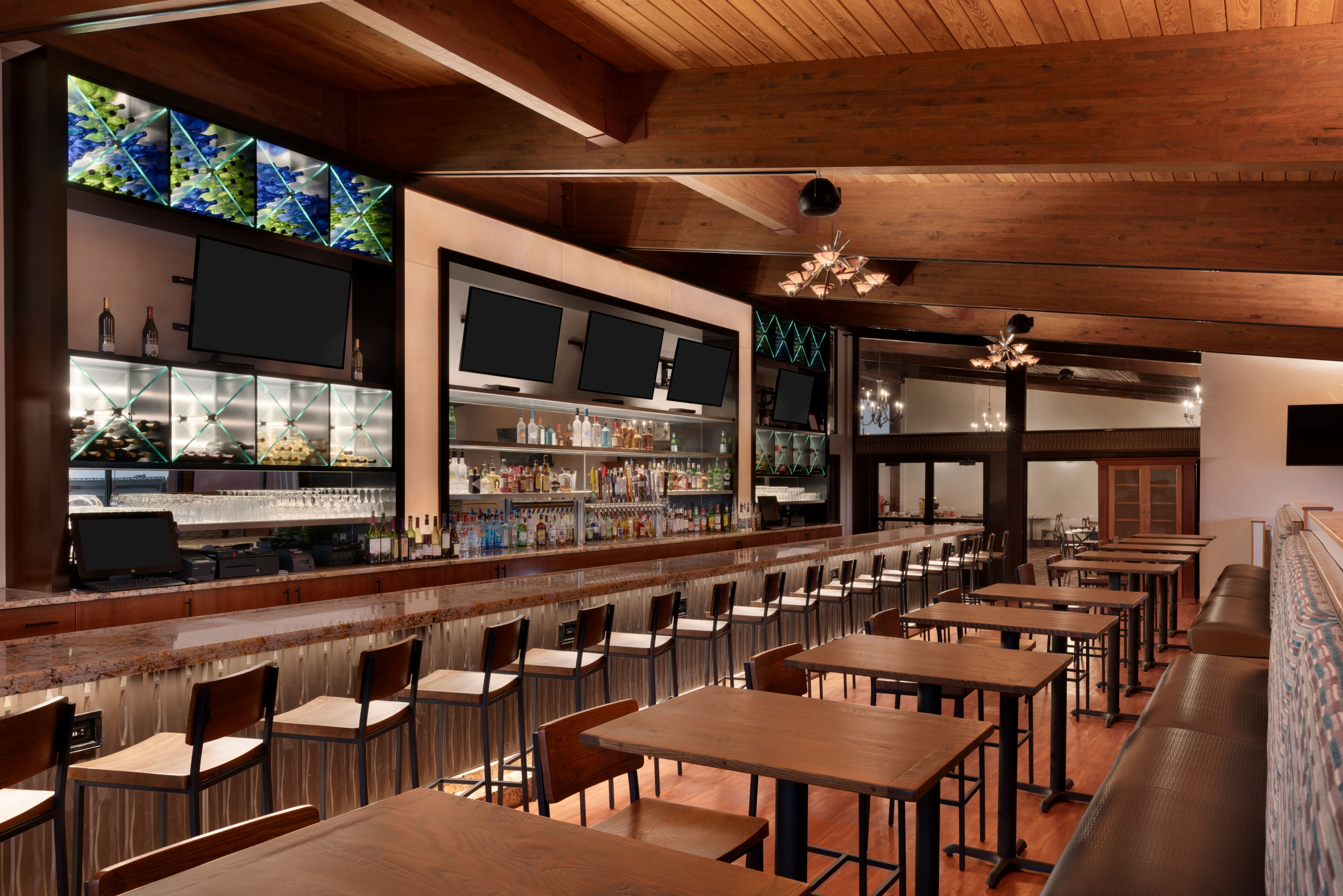 Wyndham Garden State College restaurant bar in Boalsburg, Pennsylvania