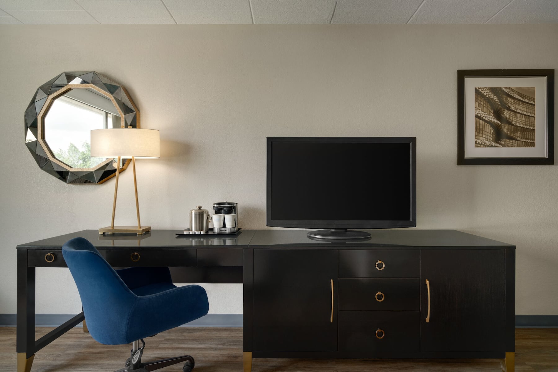 Guest room at the Wyndham Garden Pittsburgh Airport in Pittsburgh, Pennsylvania