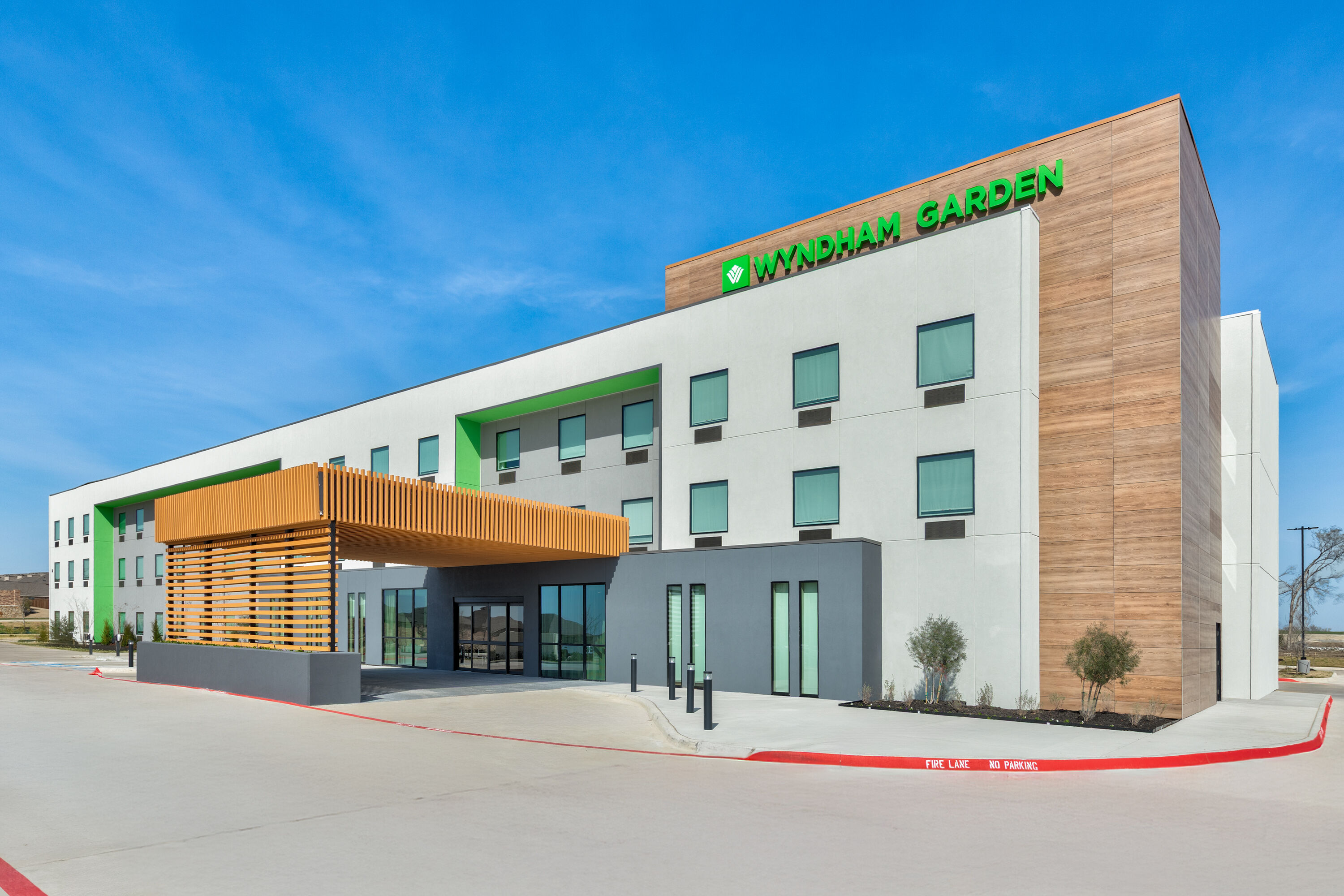 Exterior Day Image of Wyndham Garden Anna hotel in Anna, Texas