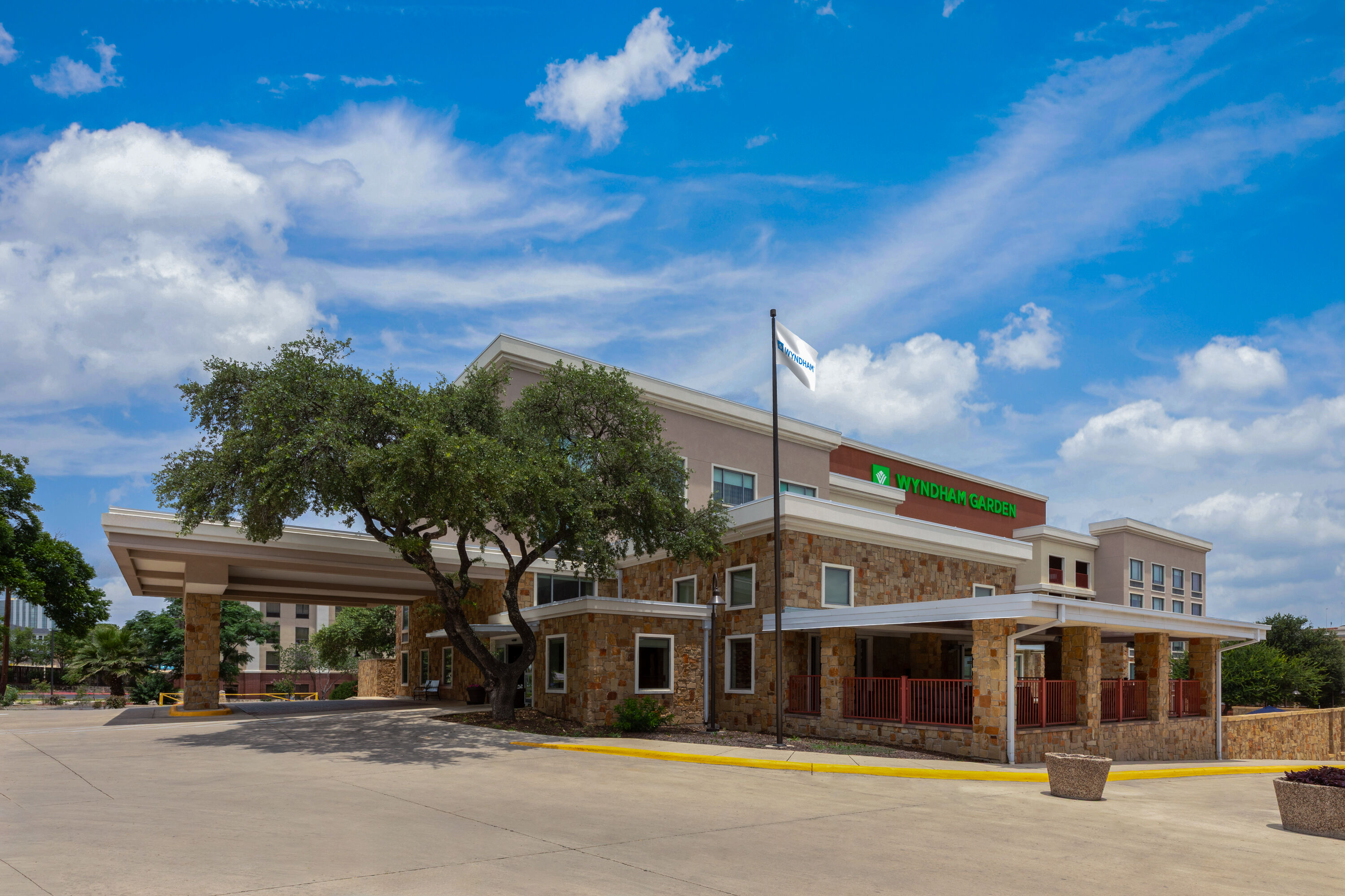 Exterior Day Image of Wyndham Garden San Antonio Airport hotel in San Antonio, Texas