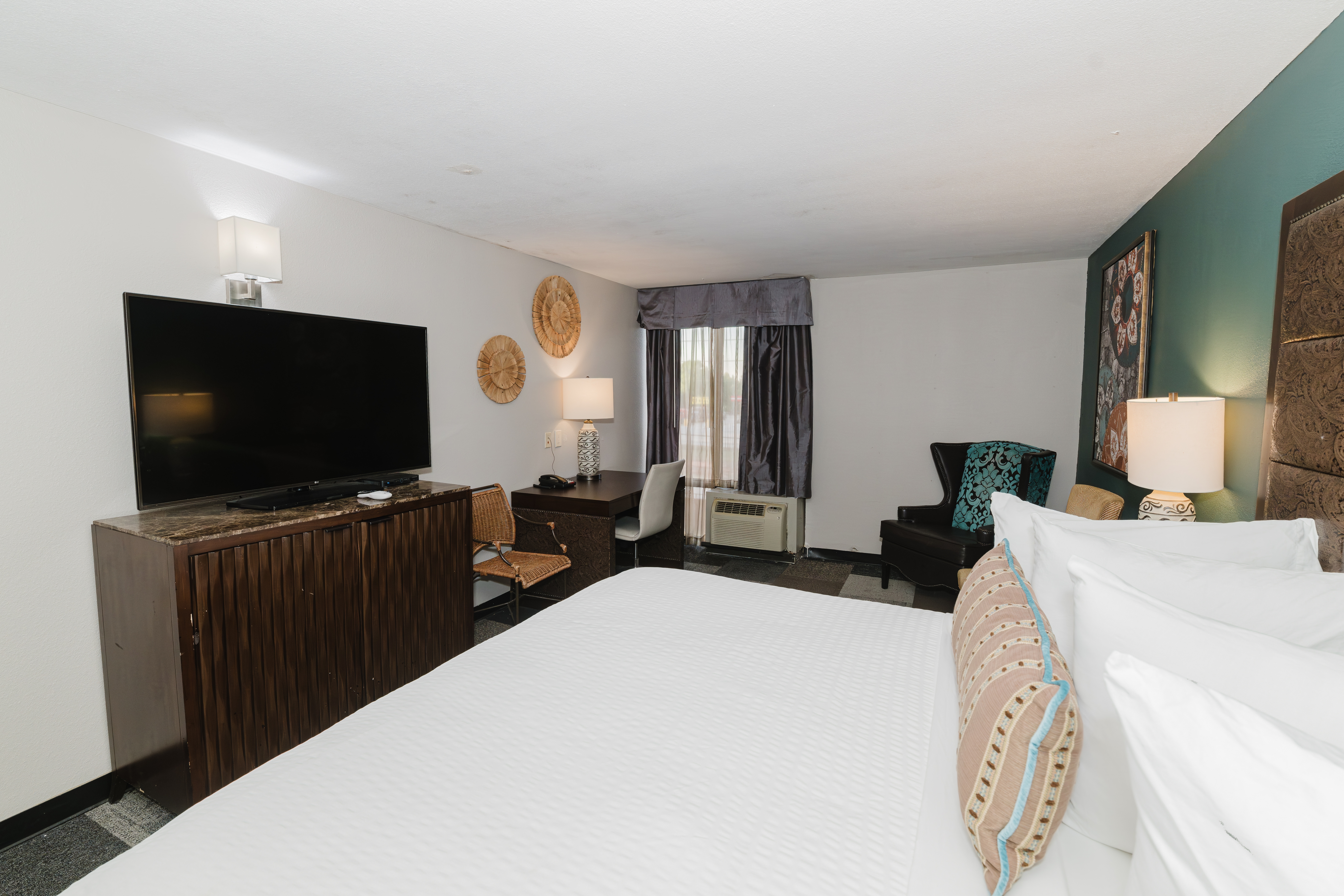 Guest room at the Wyndham Garden Texarkana in Texarkana, Texas