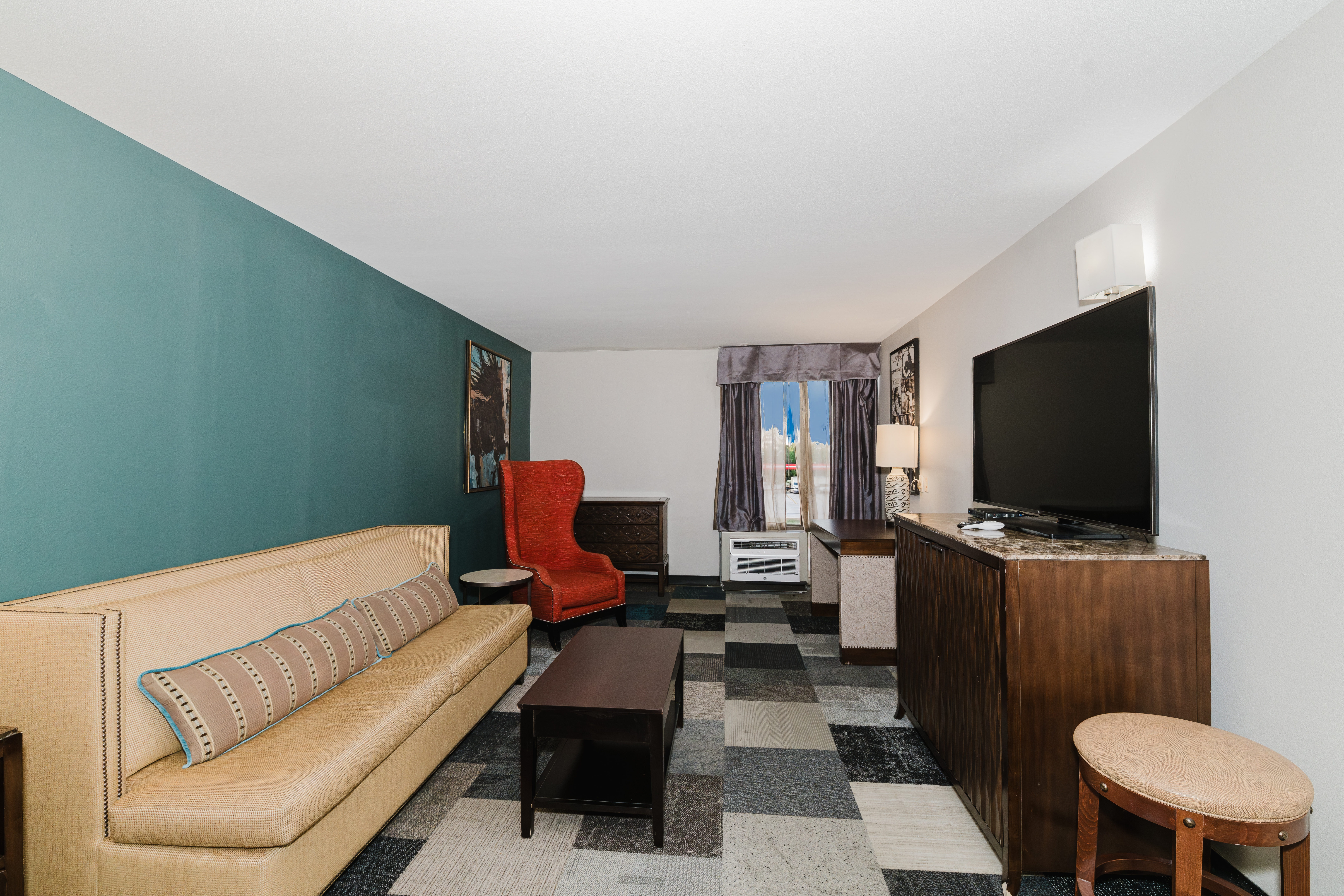 Guest room at the Wyndham Garden Texarkana in Texarkana, Texas