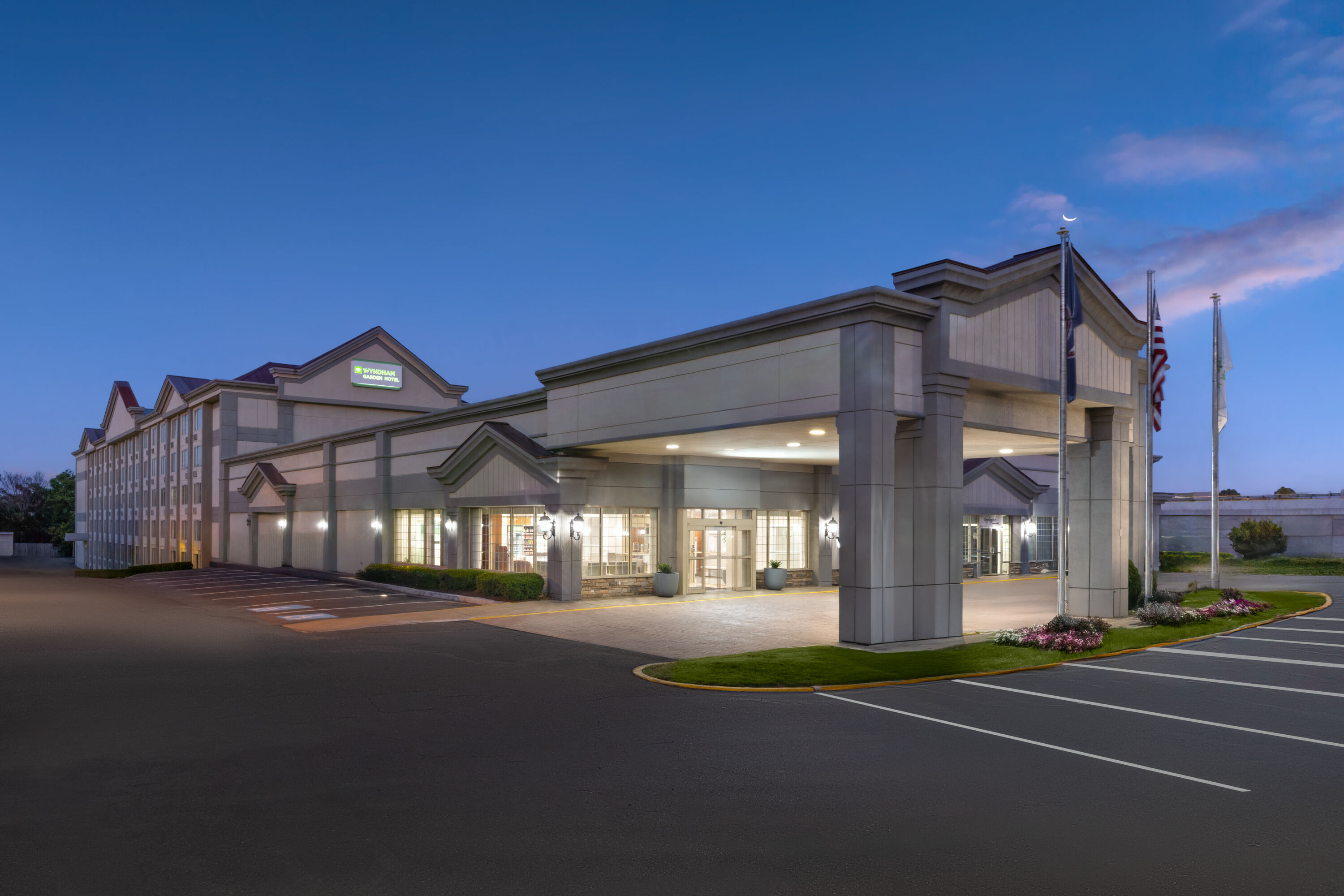 Exterior Dusk Image of Wyndham Garden Manassas hotel in Manassas, Virginia