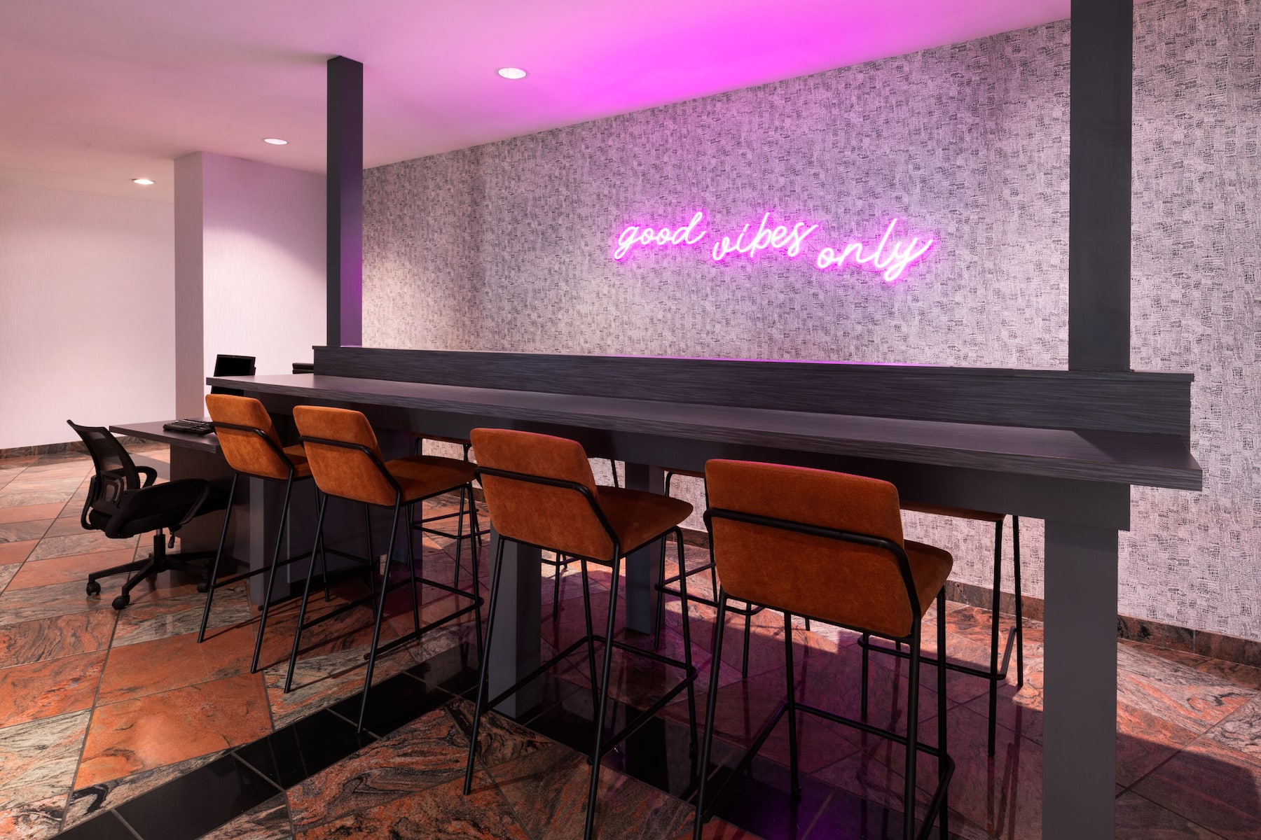 Wyndham Garden Norfolk Downtown business center in Norfolk, Virginia