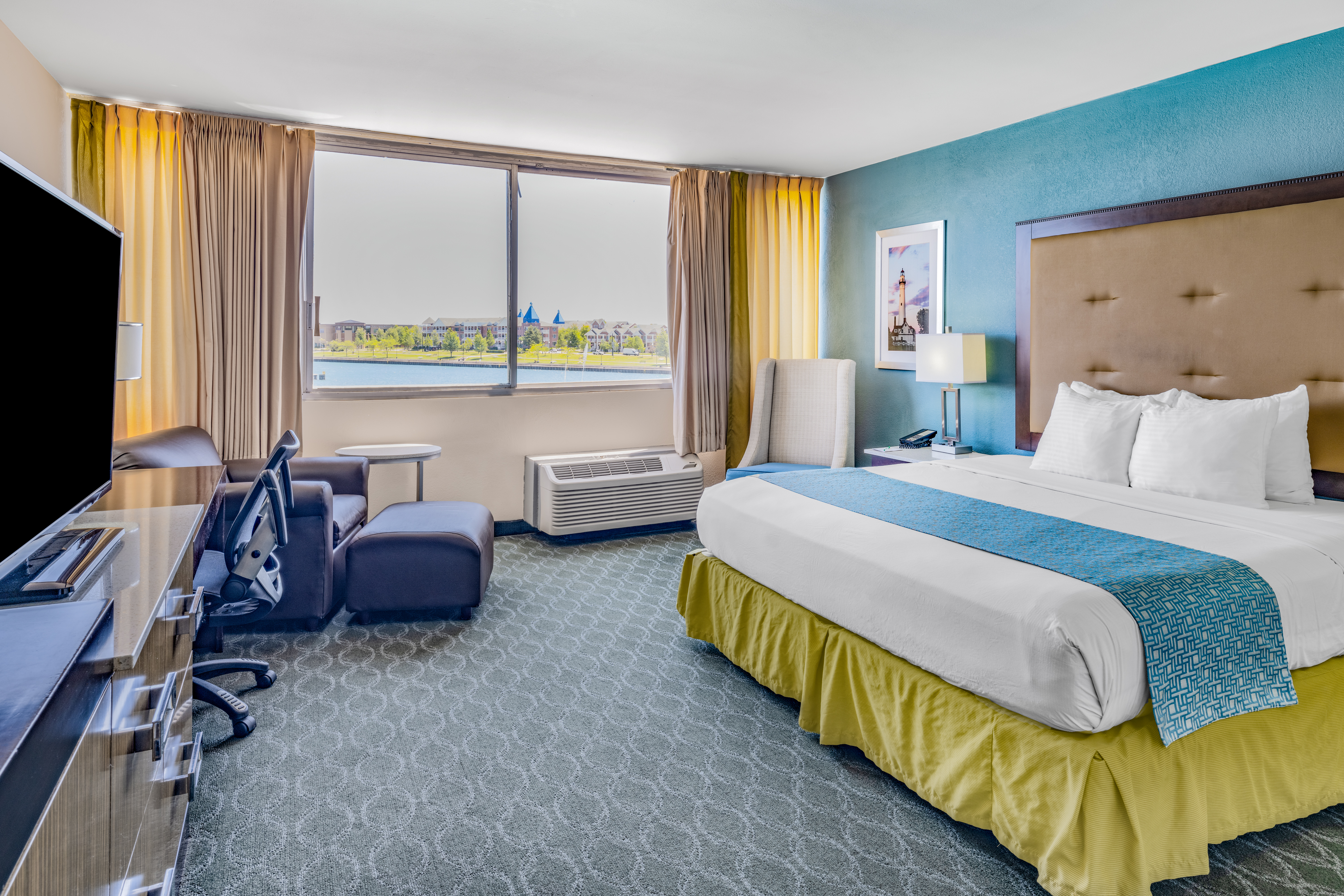 Guest room at the Wyndham Garden Kenosha Harborside in Kenosha, Wisconsin