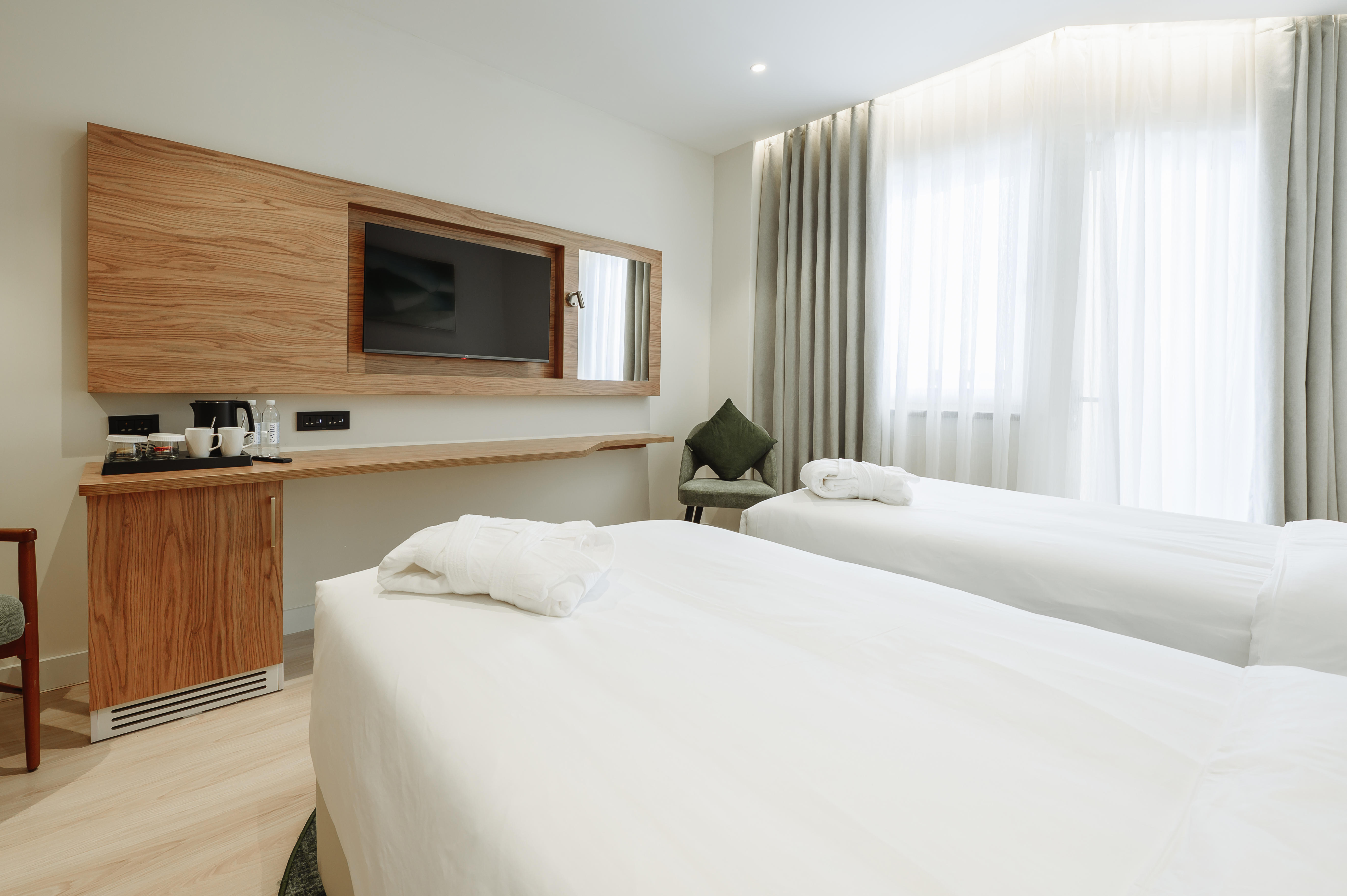 Guest room at the Wyndham Garden Chorvoq Darvozasi in Tashkent, Other than US/Canada