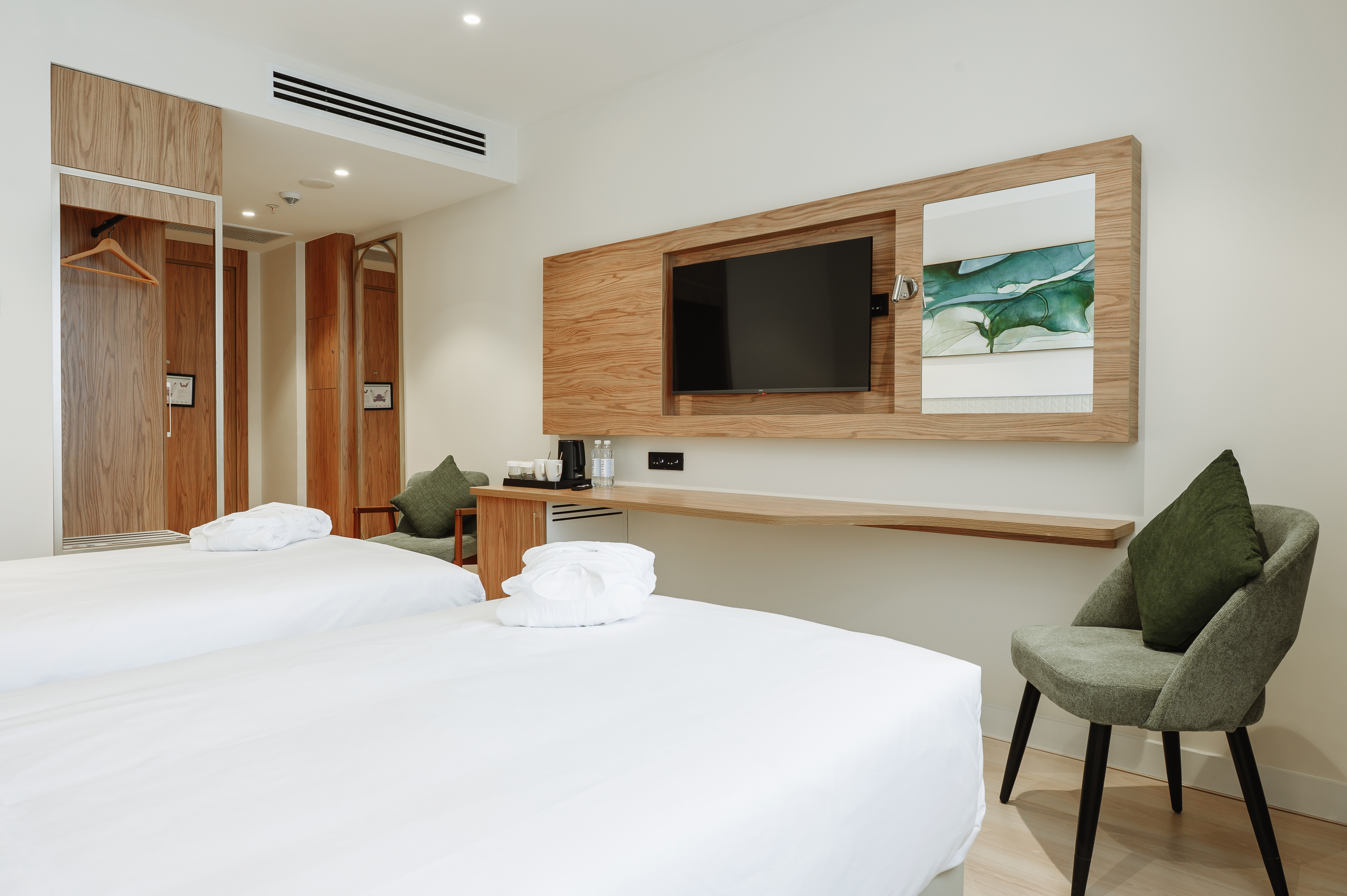 Guest room at the Wyndham Garden Chorvoq Darvozasi in Tashkent, Other than US/Canada