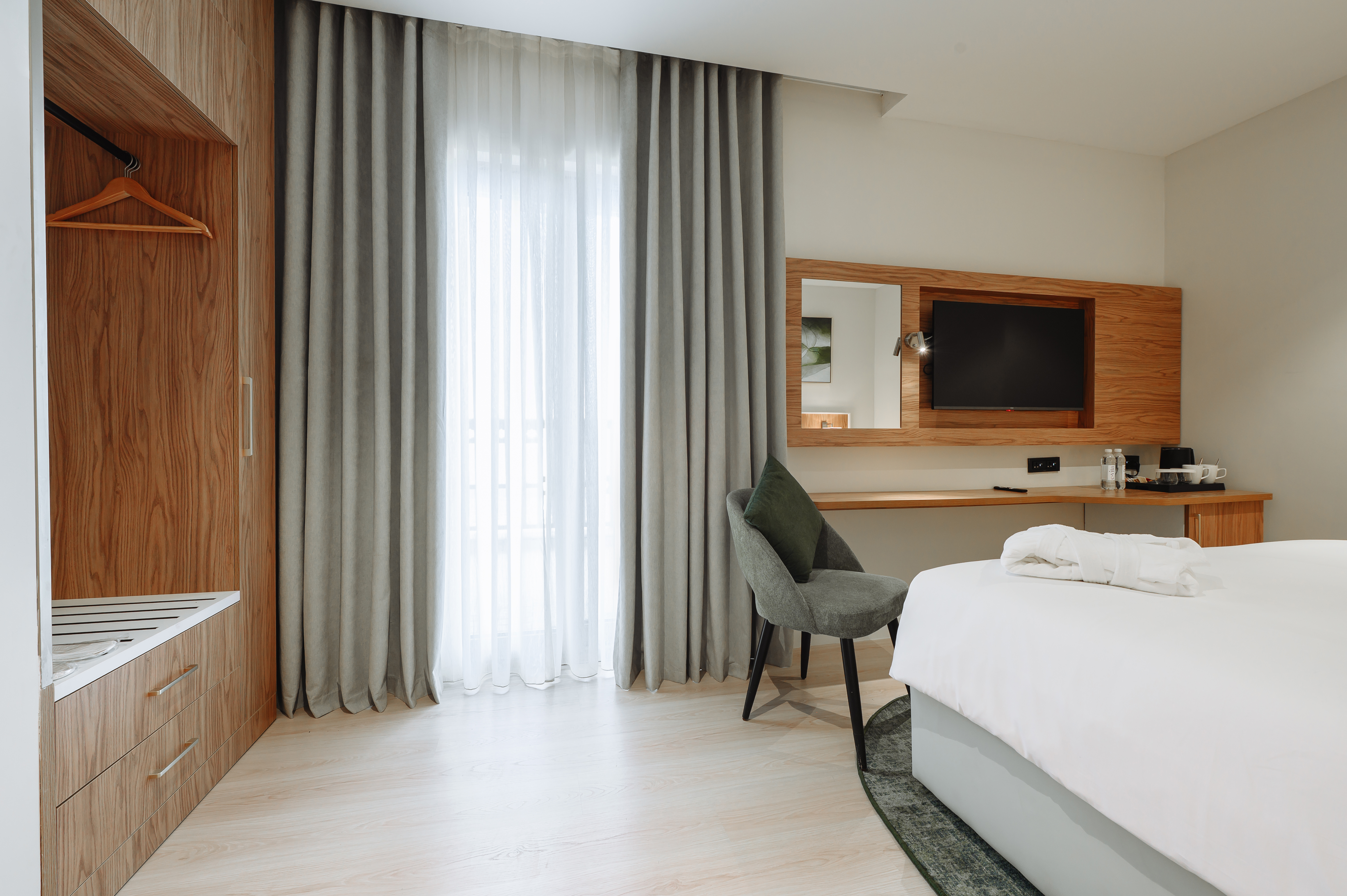 Guest room at the Wyndham Garden Chorvoq Darvozasi in Tashkent, Other than US/Canada