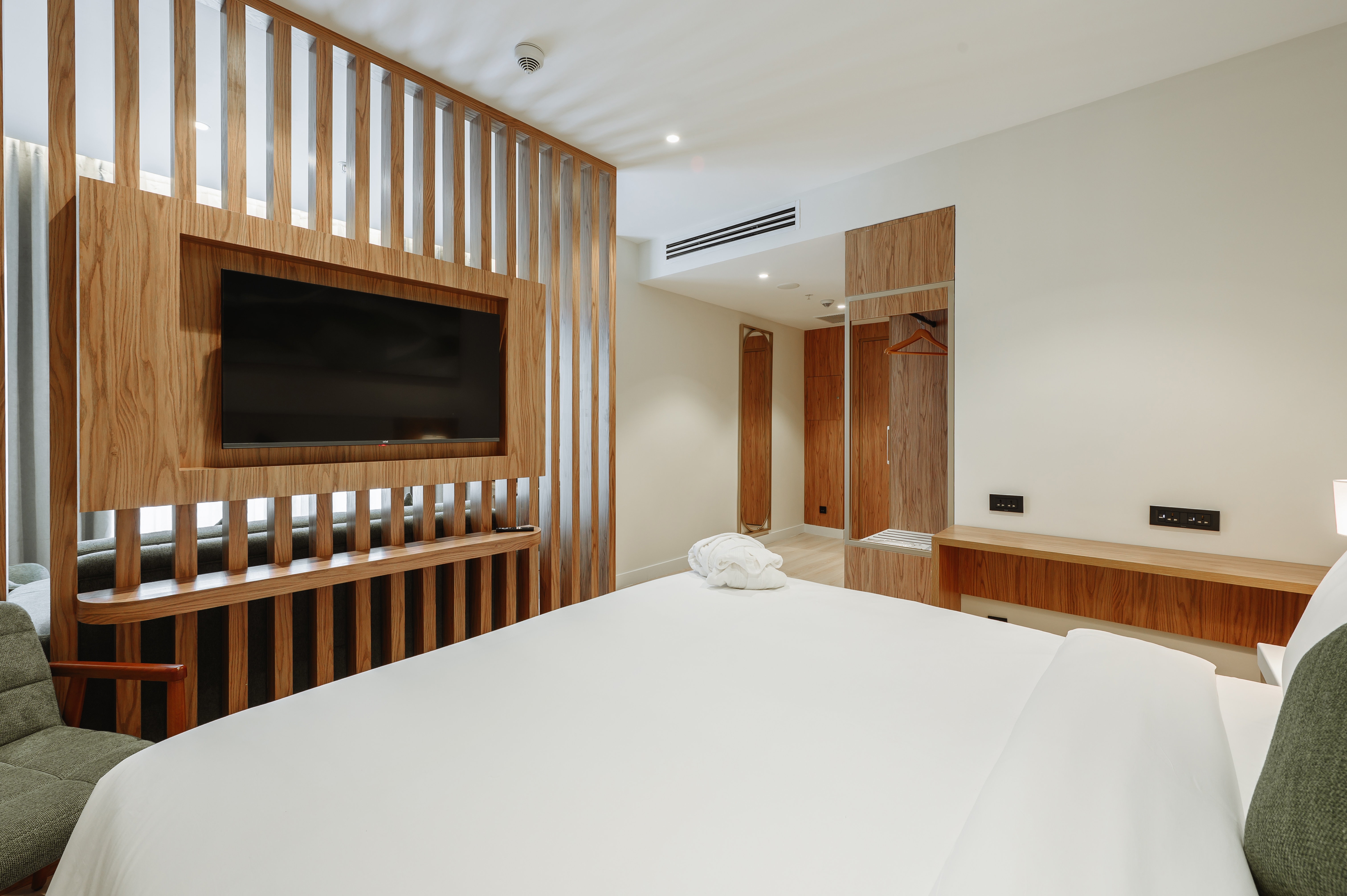 Guest room at the Wyndham Garden Chorvoq Darvozasi in Tashkent, Other than US/Canada