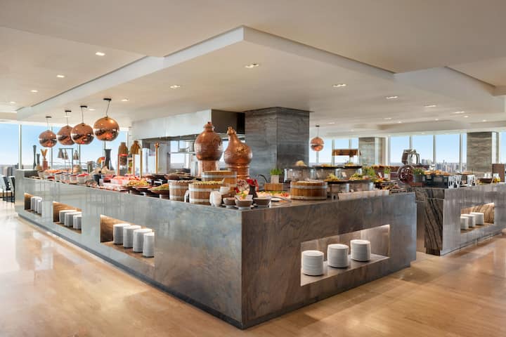 Wyndham Grand Manama bar and grill in Manama, Other than US/Canada