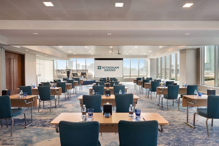 Classroom meeting room at Wyndham Grand Manama in Manama, Other than US/Canada
