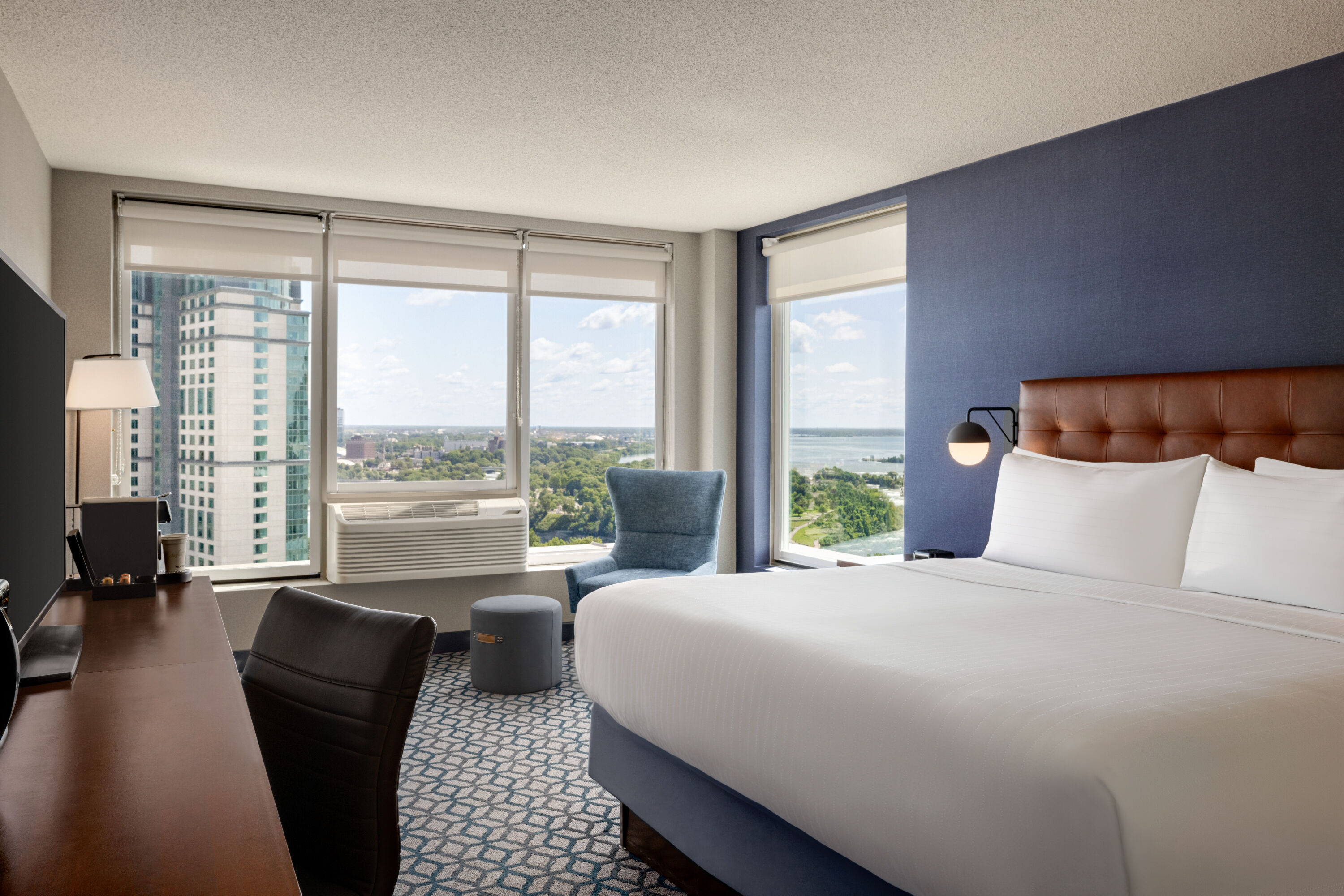 Wyndham Grand Fallsview Hotel suite in Niagara Falls, Ontario