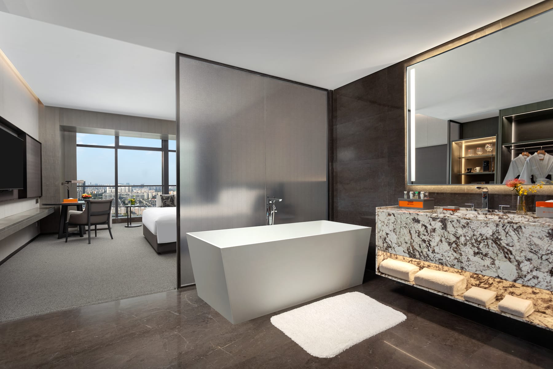 Guest room bath at the Wyndham Grand Chengdu East in Chengdu City, Other than US/Canada