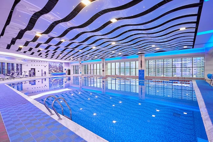 Indoor pool at the Wyndham Grand Plaza Royale Chenzhou in Chenzhou, Other than US/Canada