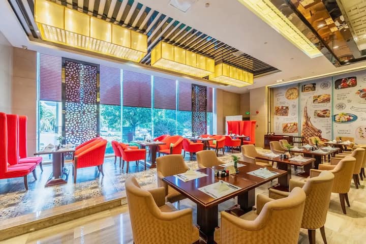 Wyndham Grand Plaza Royale Chenzhou cafe in Chenzhou, Other than US/Canada