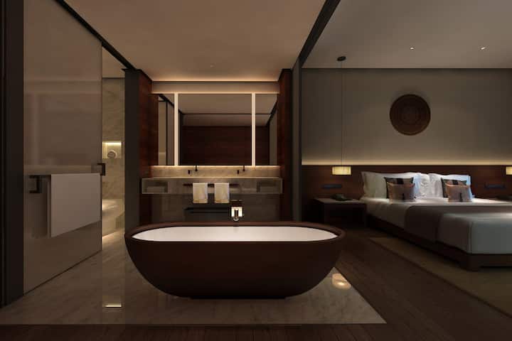 King bed guest room at the Wyndham Grand Plaza Royale Kaidi in Chuzhou, Other than US/Canada