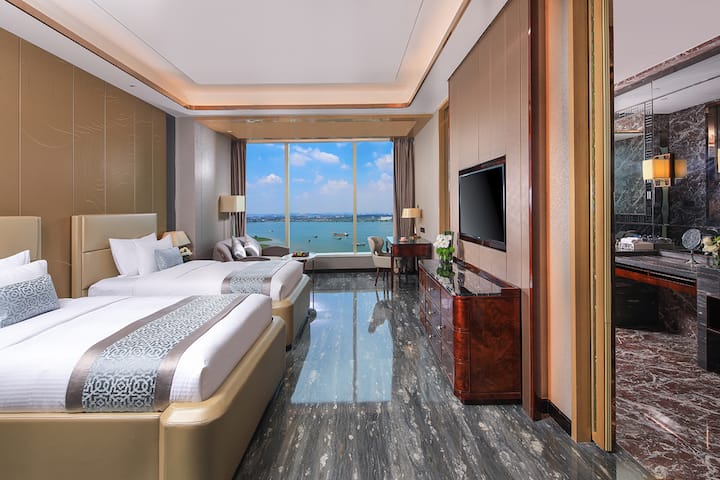 Guest room at the Wyndham Grand Foshan Gaoming in Foshan, Other than US/Canada