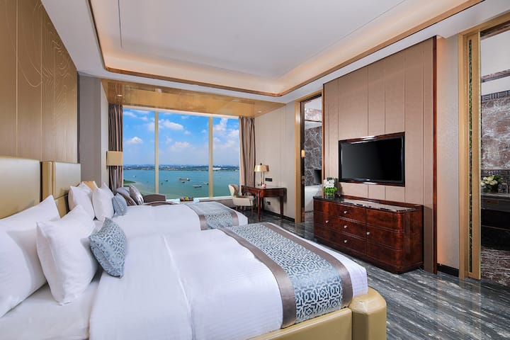 Guest room at the Wyndham Grand Foshan Gaoming in Foshan, Other than US/Canada