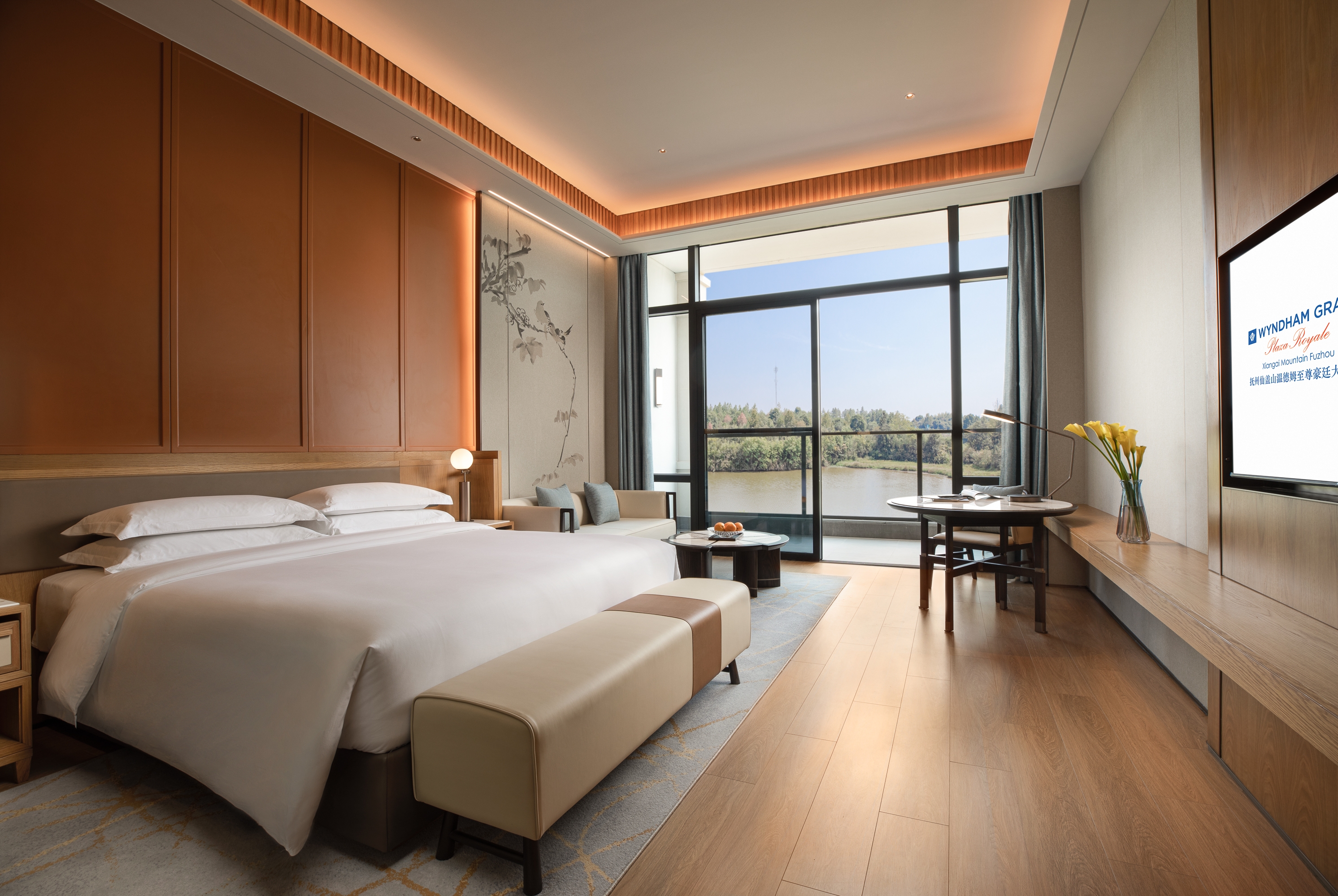 Guest room at the Wyndham Grand Plaza Royale Xiangai Mountain Fuzhou in Fuzhou, Other than US/Canada
