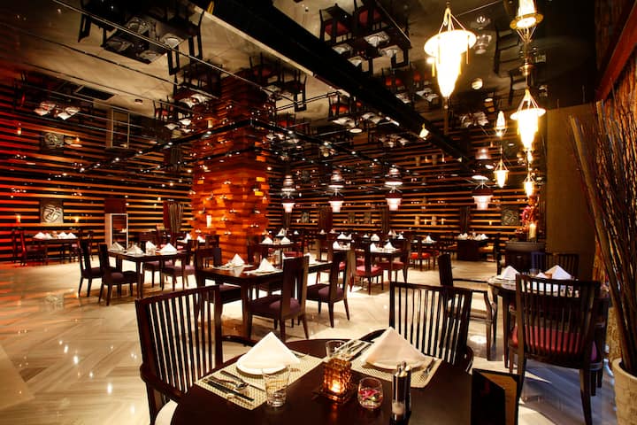 Wyndham Grand Plaza Royale Hangzhou restaurant in Hangzhou, Other than US/Canada