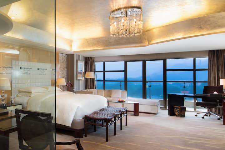 Wyndham Grand Plaza Royale Hangzhou suite in Hangzhou, Other than US/Canada
