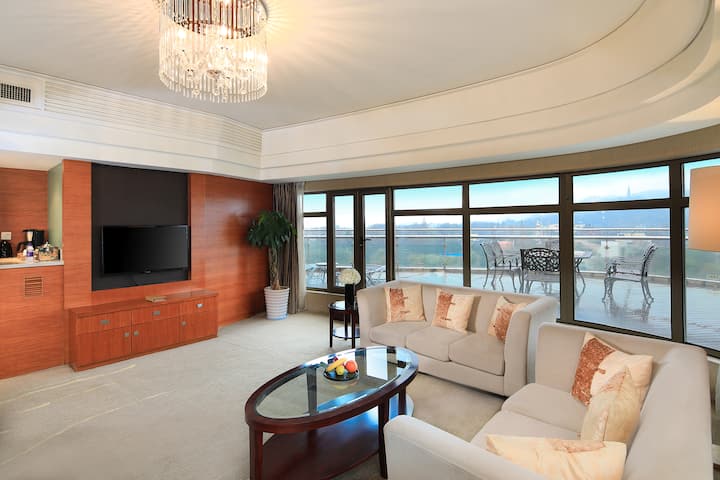 Wyndham Grand Plaza Royale Hangzhou suite in Hangzhou, Other than US/Canada