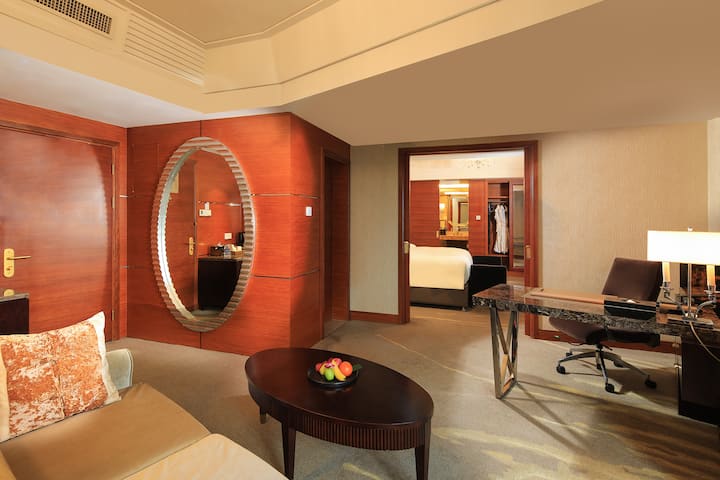 Wyndham Grand Plaza Royale Hangzhou suite in Hangzhou, Other than US/Canada