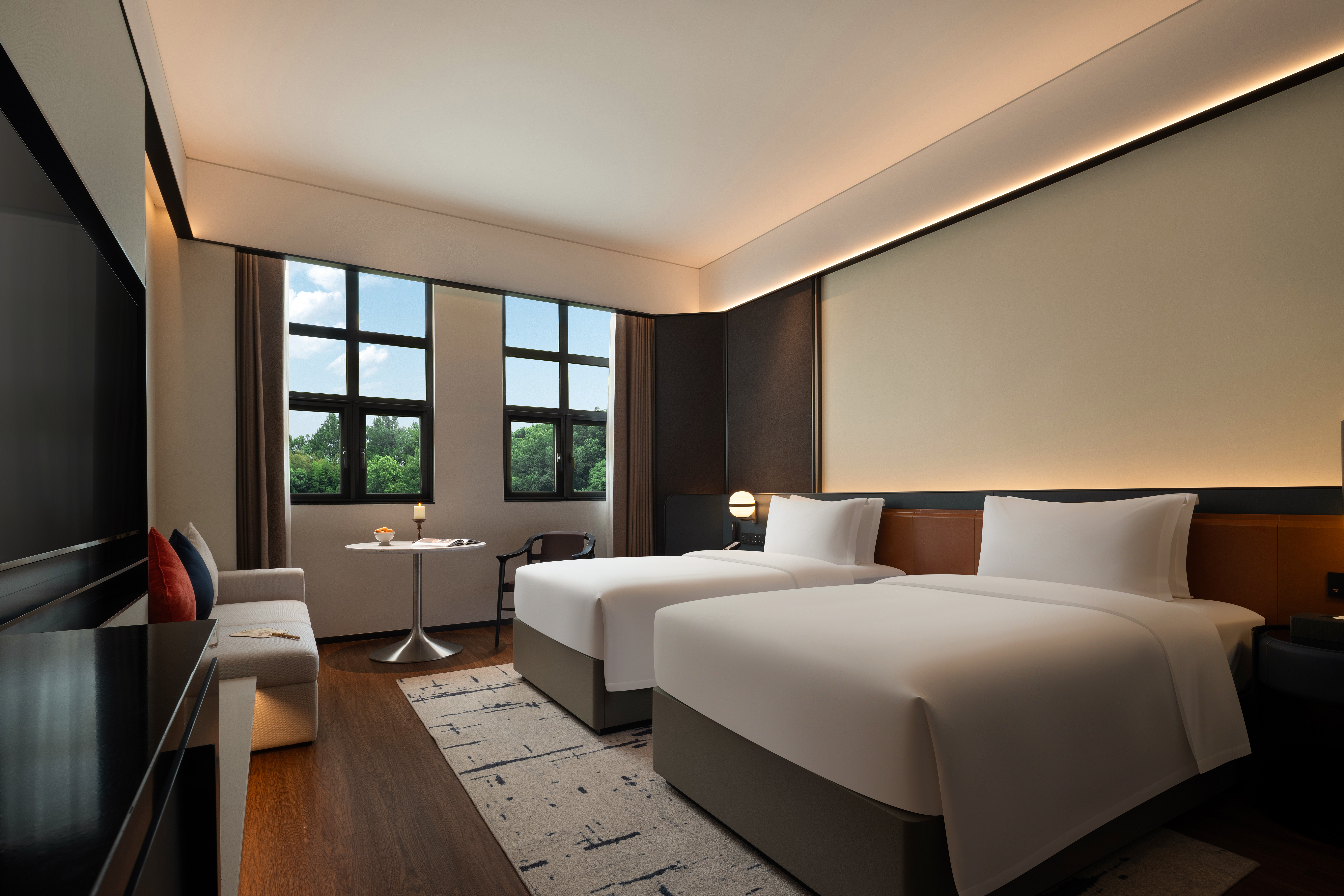 Guest room at the Wyndham Grand Plaza Royale Legend Nanyue in Hengyang, Other than US/Canada