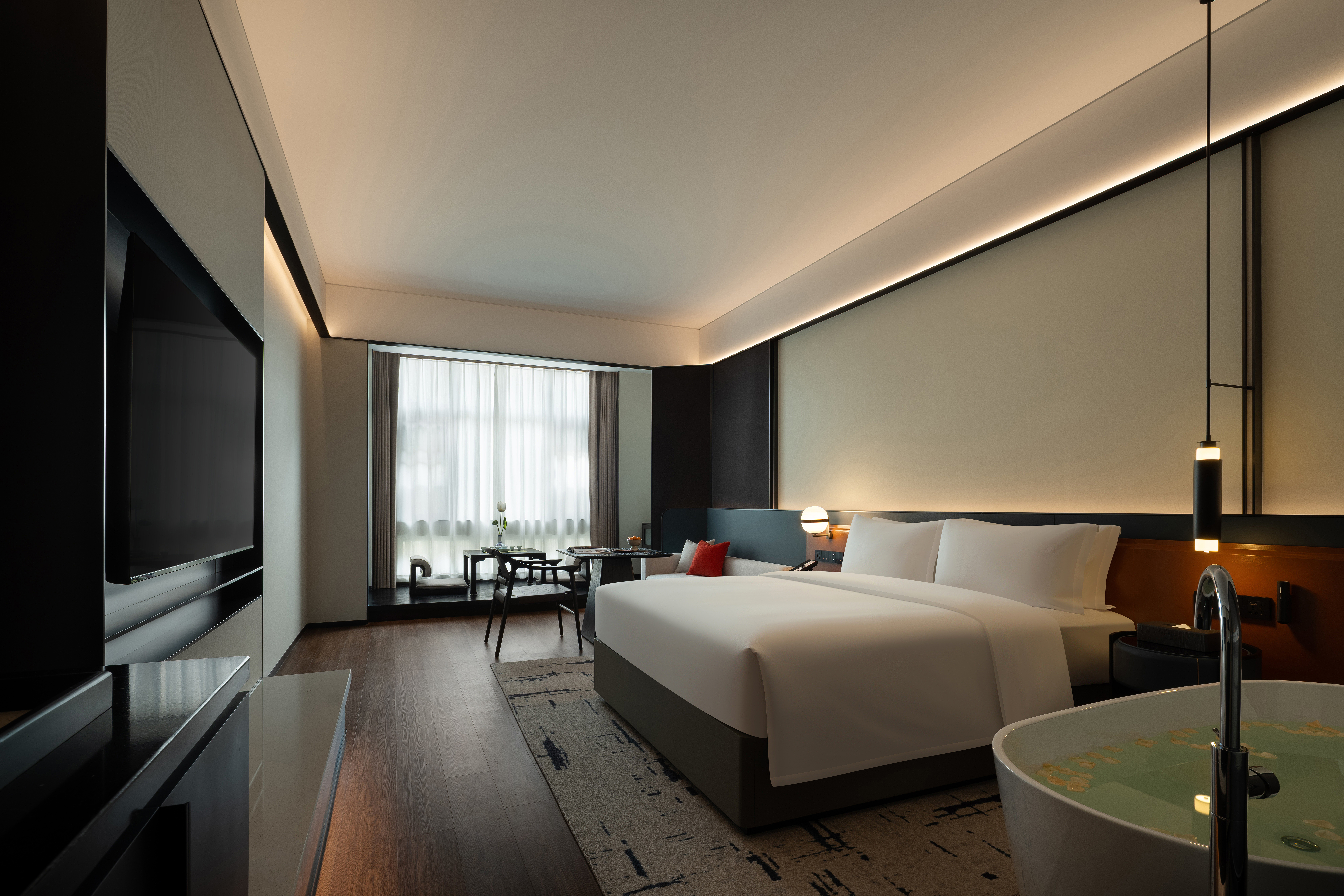 Guest room at the Wyndham Grand Plaza Royale Legend Nanyue in Hengyang, Other than US/Canada
