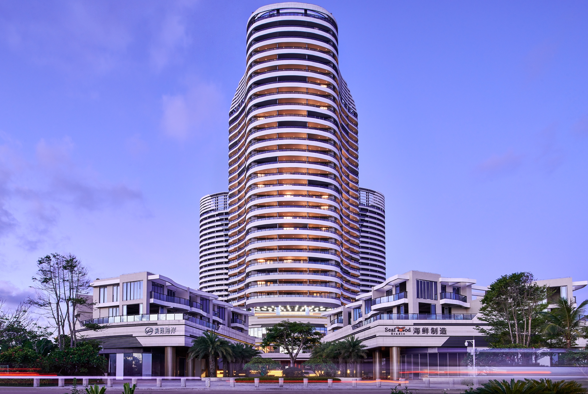 Exterior of Wyndham Grand Plaza Royale Shuangyue Bay hotel in Huizhou, Other than US/Canada