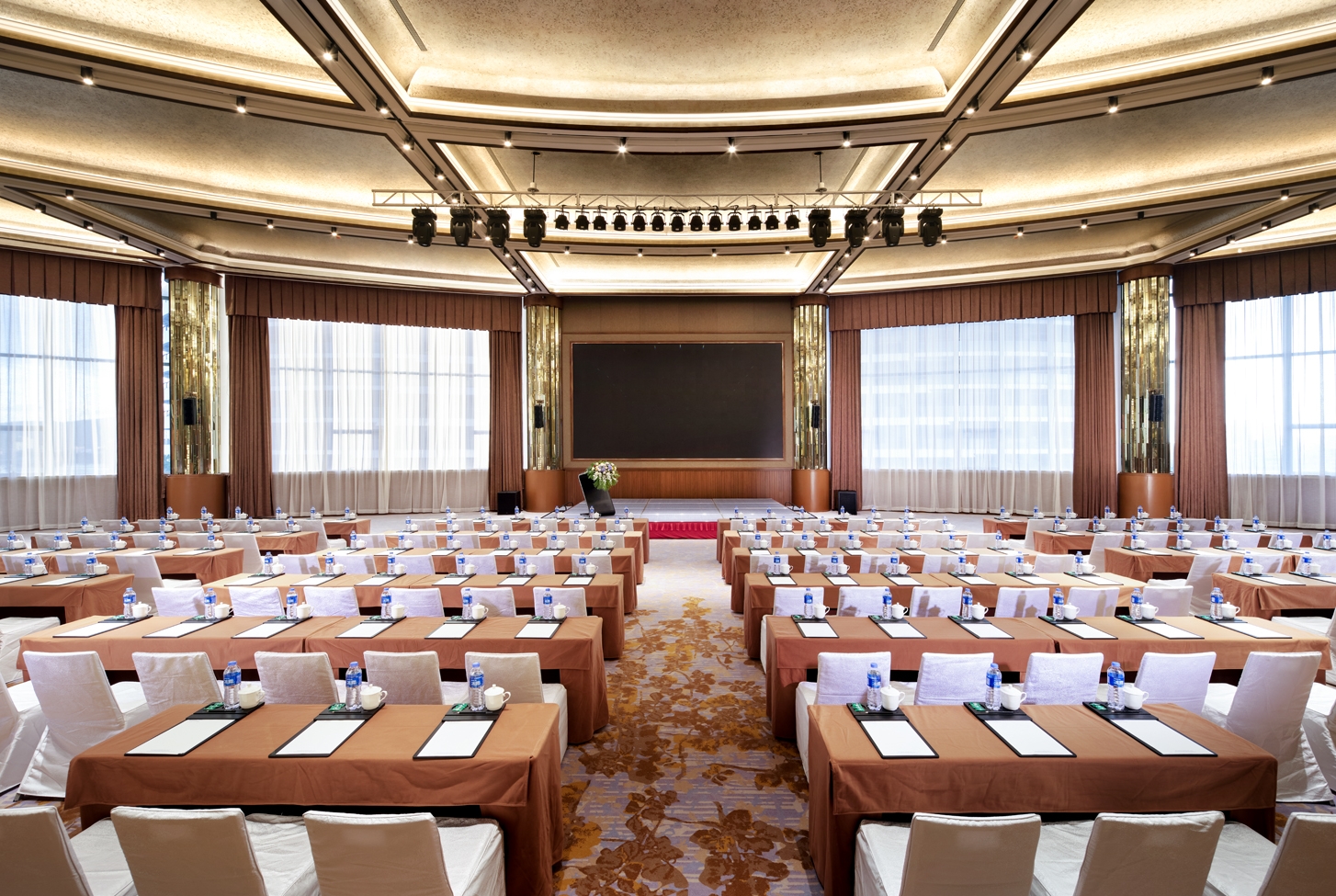 Wyndham Grand Plaza Royale Shuangyue Bay ballroom in Huizhou, Other than US/Canada