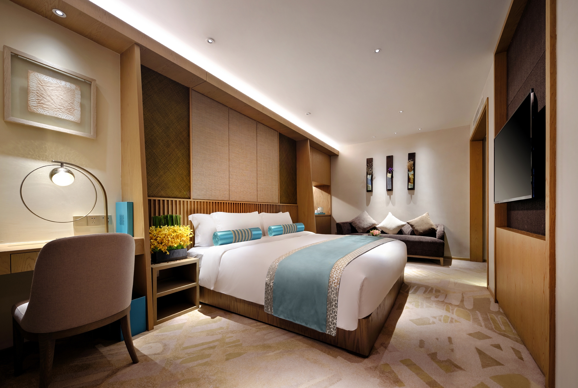 Guest room at the Wyndham Grand Plaza Royale Shuangyue Bay in Huizhou, Other than US/Canada