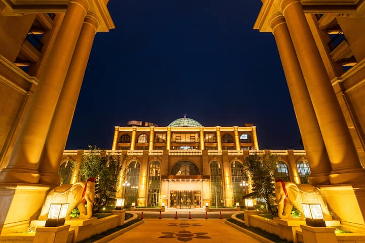 Exterior Night Image of Wyndham Grand Plaza Royale Kaicheng Anji hotel in Huzhou, Other than US/Canada