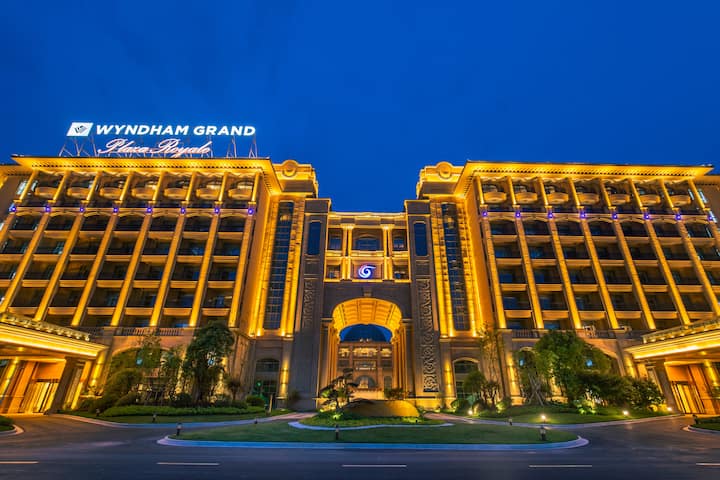 Exterior Night Image of Wyndham Grand Plaza Royale Kaicheng Anji hotel in Huzhou, Other than US/Canada
