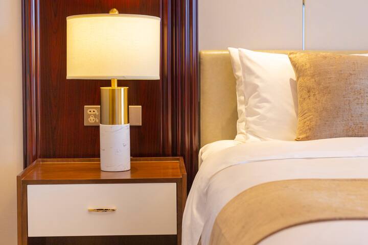 Guest room at the Wyndham Grand Plaza Royale Kaicheng Anji in Huzhou, Other than US/Canada