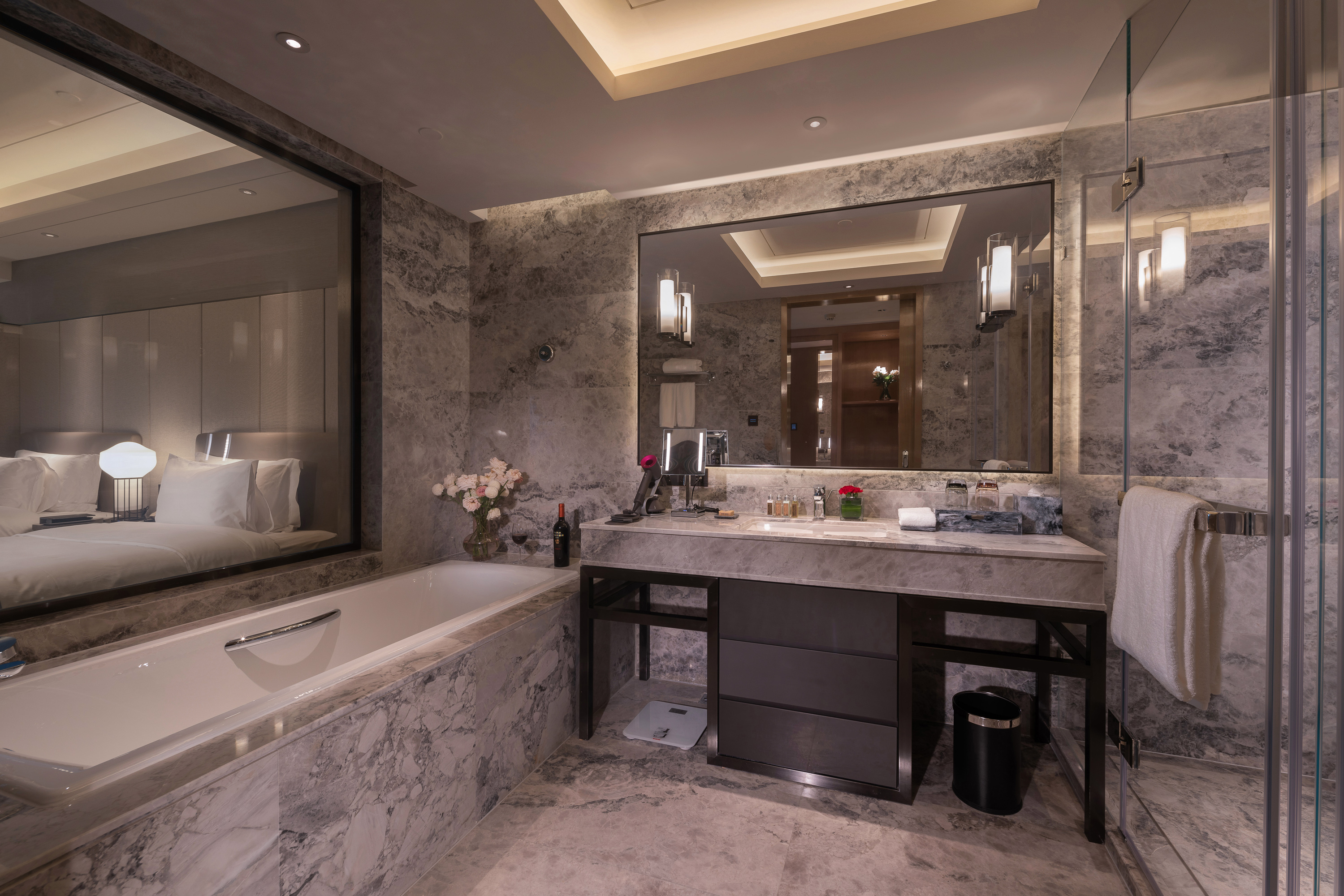 Guest room bath at the Wyndham Grand Plaza Royale Ever Bright Changxing in Huzhou, Other than US/Canada