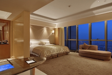 Guest room at the Wyndham Grand Plaza Royale Changsheng Jiangyin in Jiangyin, Other than US/Canada