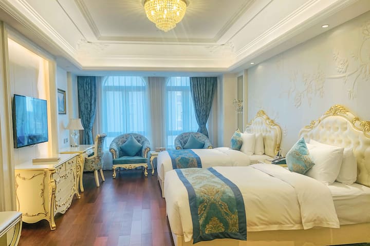 Guest room at the Wyndham Grand Kunming East in Kunming, Other than US/Canada