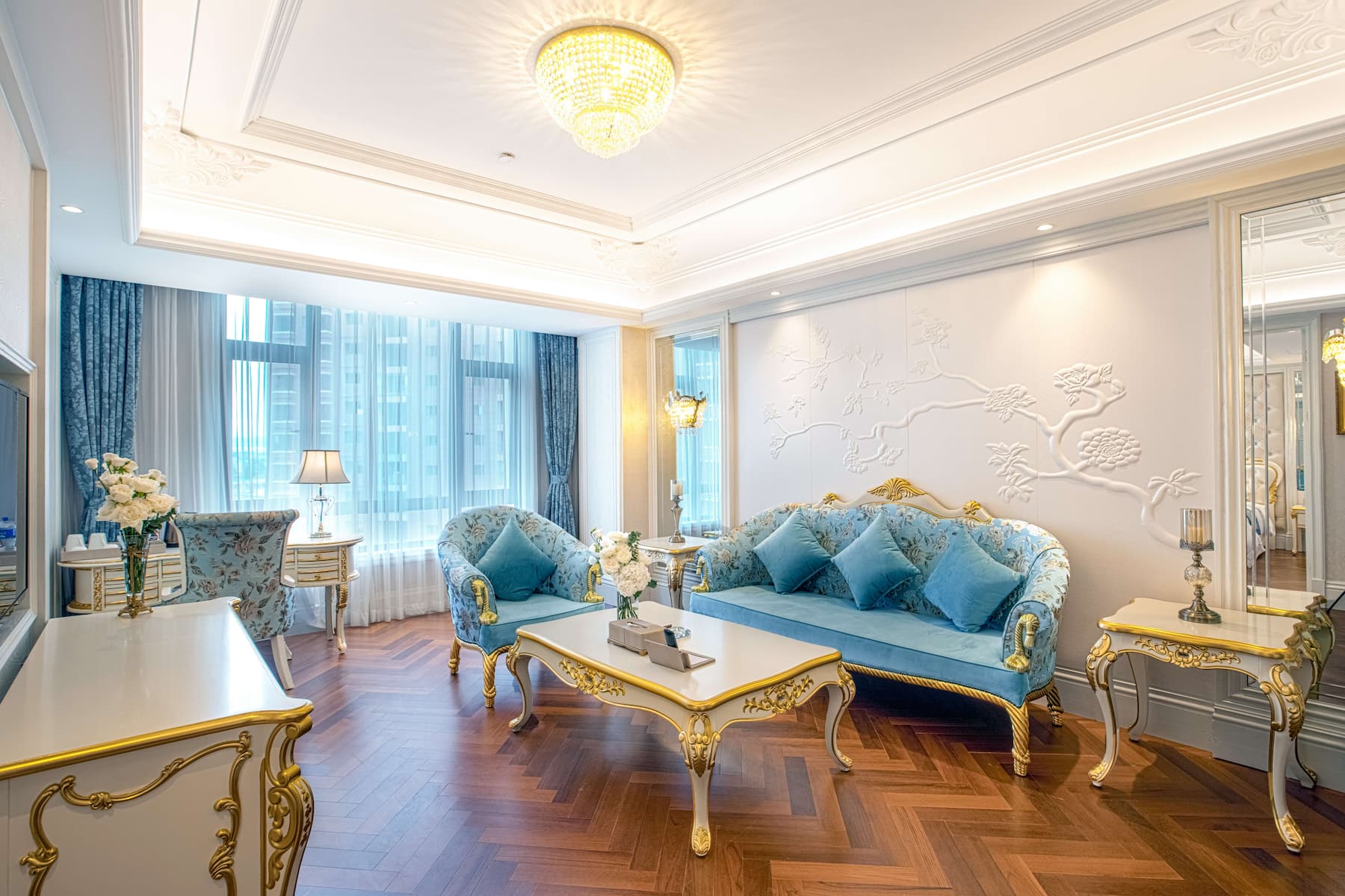 Guest room at the Wyndham Grand Kunming East in Kunming, Other than US/Canada