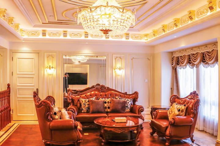 Guest room at the Wyndham Grand Kunming East in Kunming, Other than US/Canada