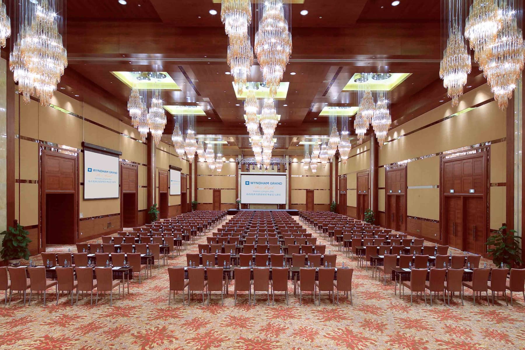 Meeting room at Wyndham Grand Plaza Royale Hainan Longmu Bay in Ledong, Other than US/Canada