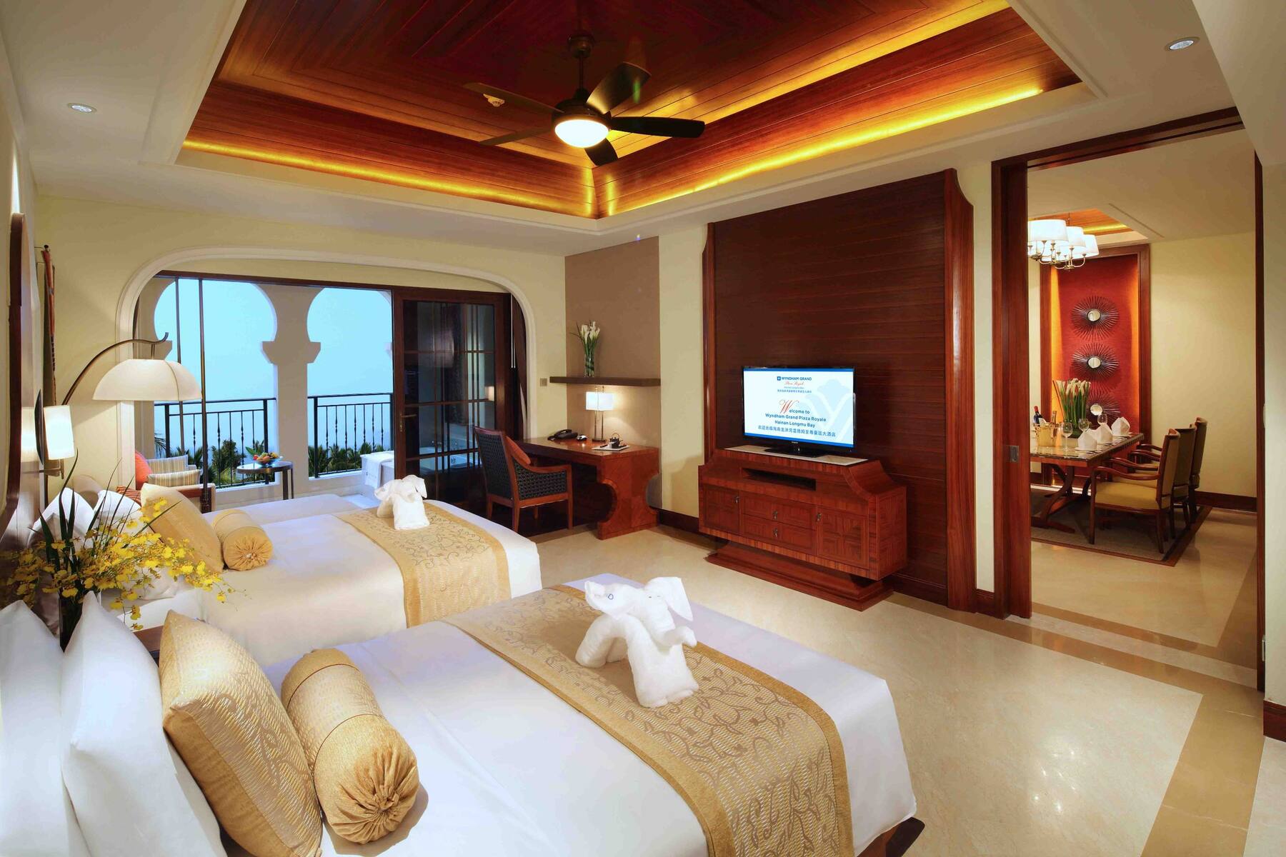 Wyndham Grand Plaza Royale Hainan Longmu Bay suite in Ledong, Other than US/Canada